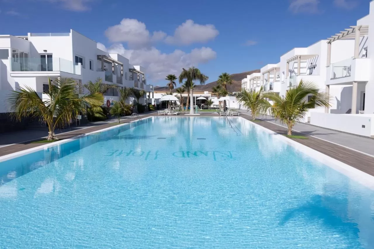 Property building, Swimming Pool in Island Home Fuerteventura