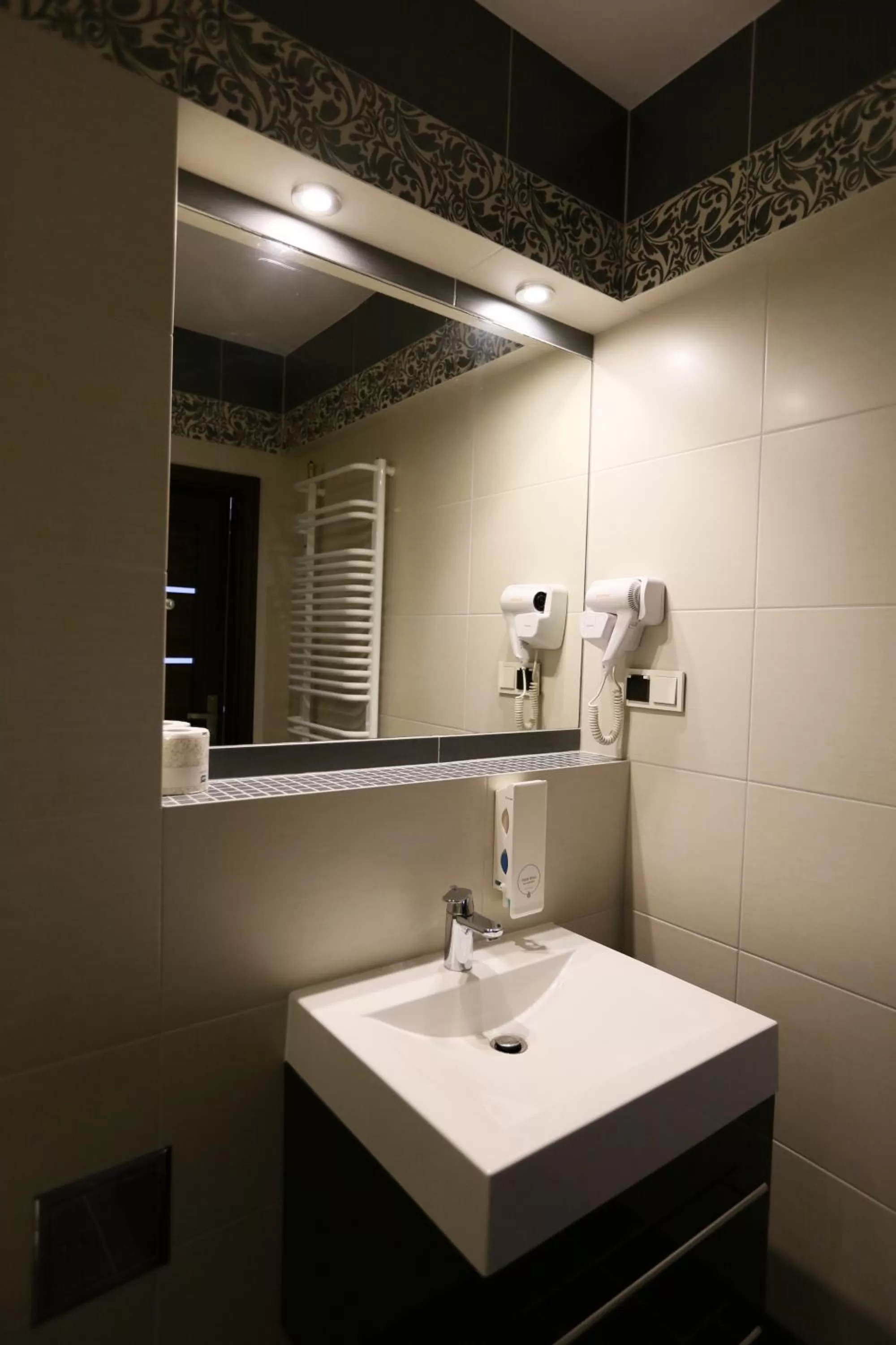 Photo of the whole room in Hotel Fryderyk