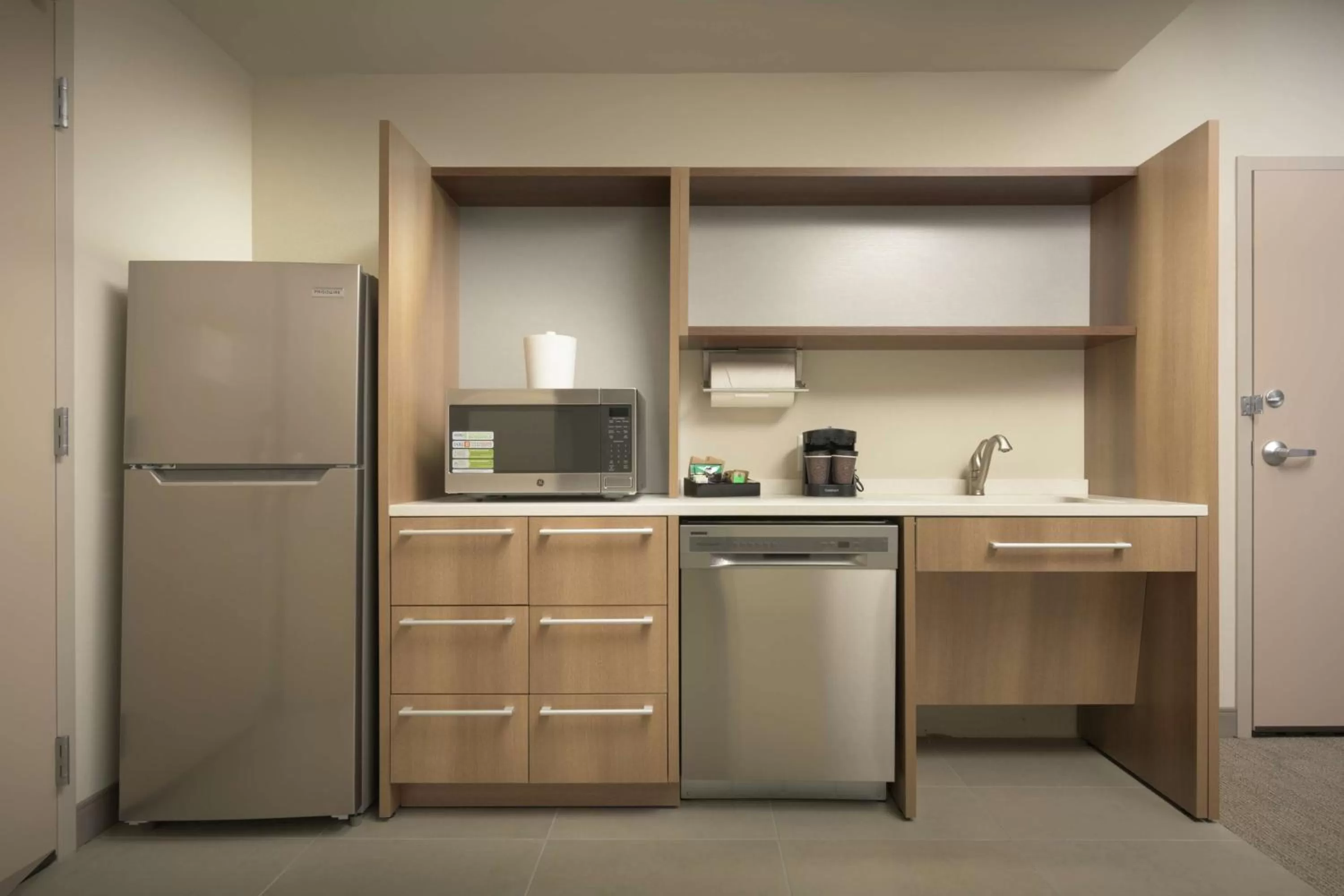 Kitchen or kitchenette in Home2 Suites By Hilton Atlanta Nw/Kennesaw, Ga