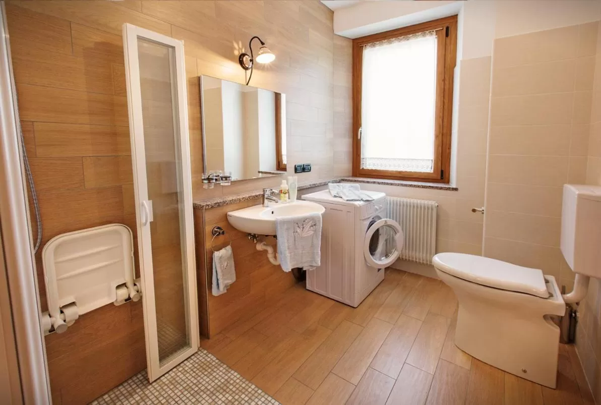 Bathroom in Albergo Diffuso Tolmezzo
