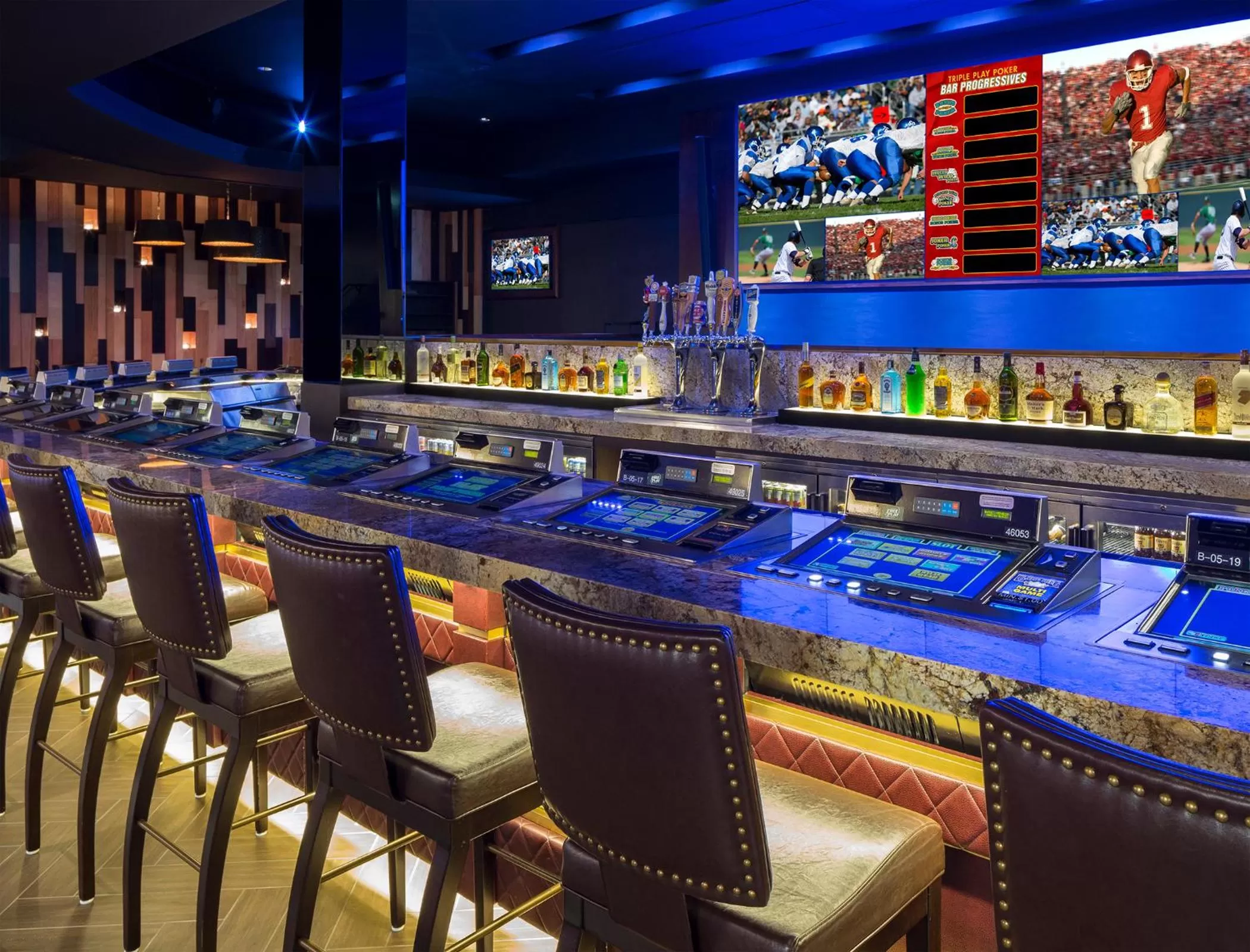 Casino, Lounge/Bar in Monarch Casino Resort Spa