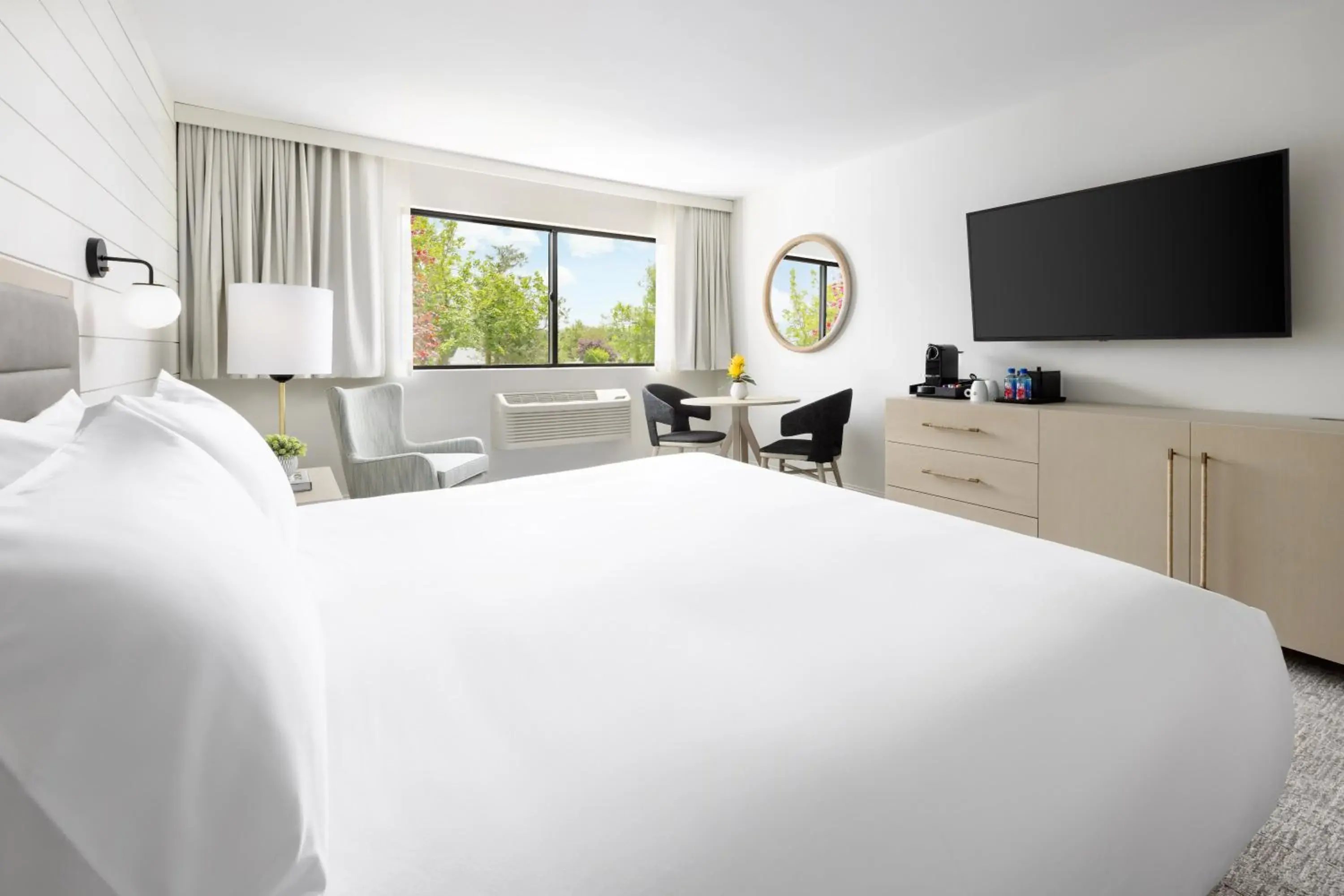 King Room in The Pell, Part of JdV by Hyatt King Room in The Pell, Part of JdV by Hyatt