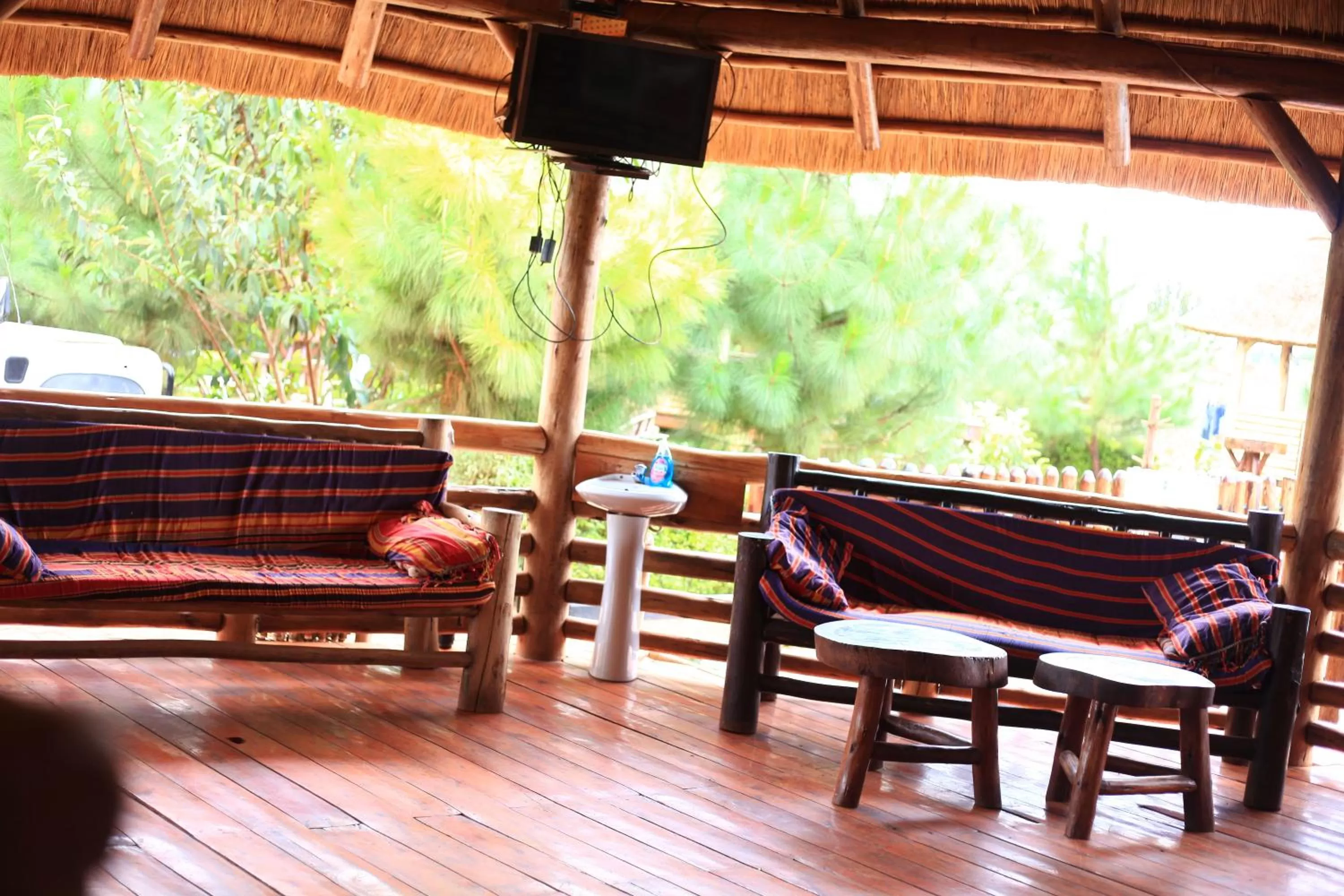 Elite Backpackers Services