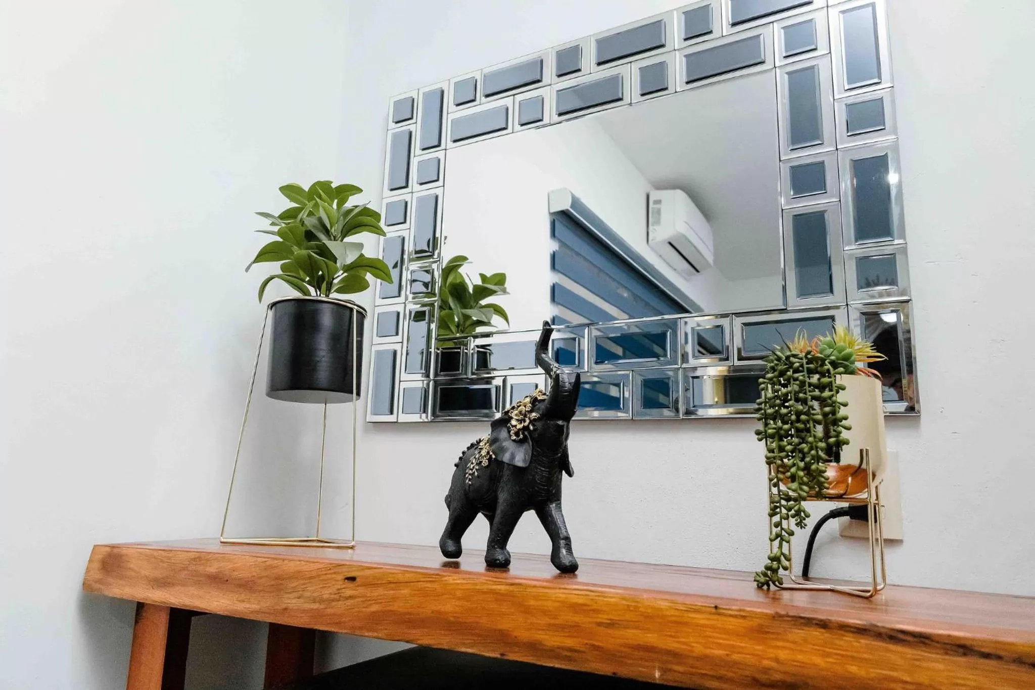 Decorative detail in Hotel Naomi City center