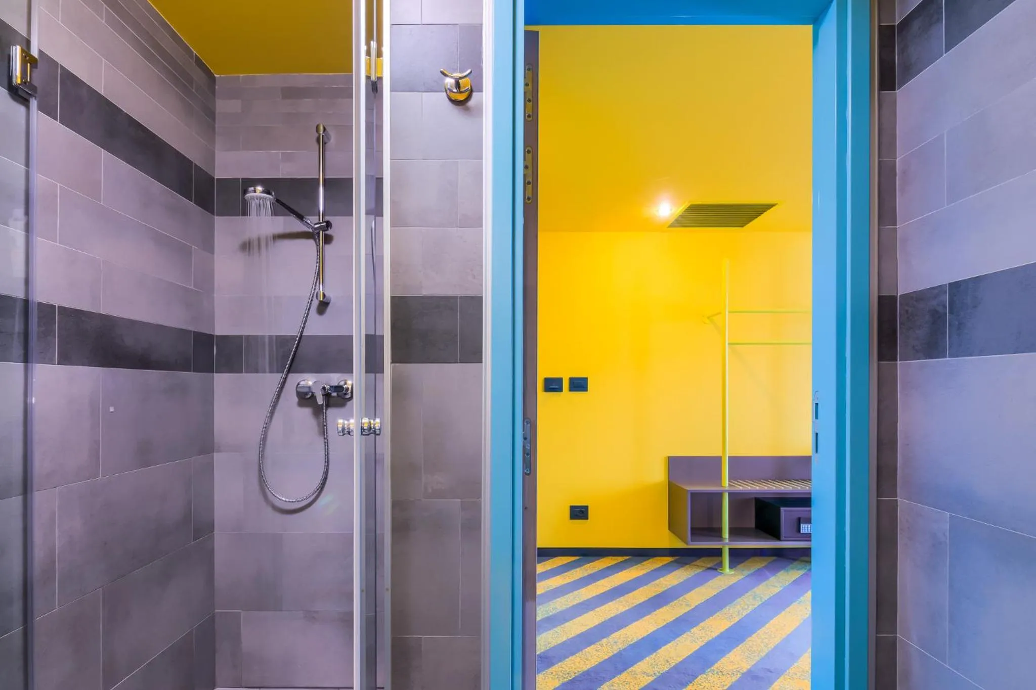 Shower in ibis Styles Bucharest Erbas