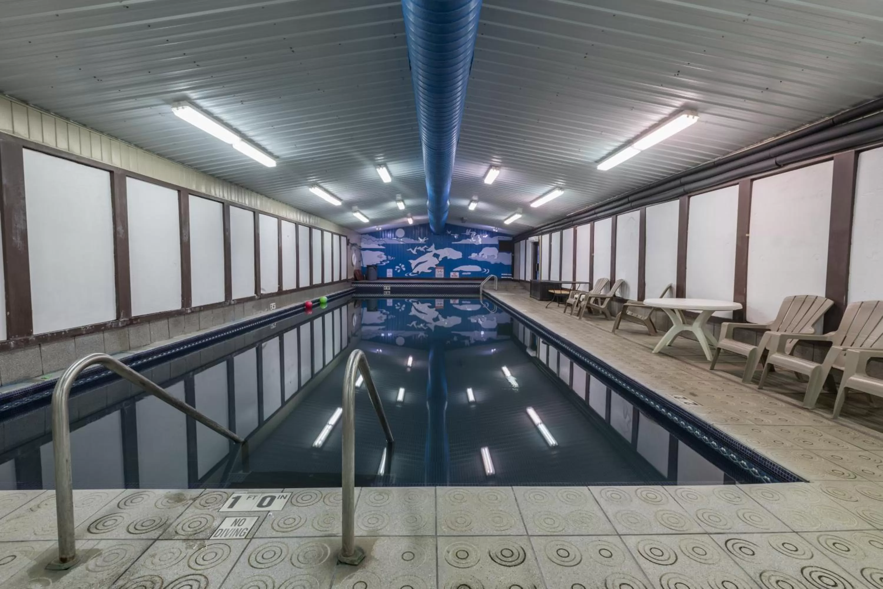 Swimming pool in Chena Hot Springs Resort