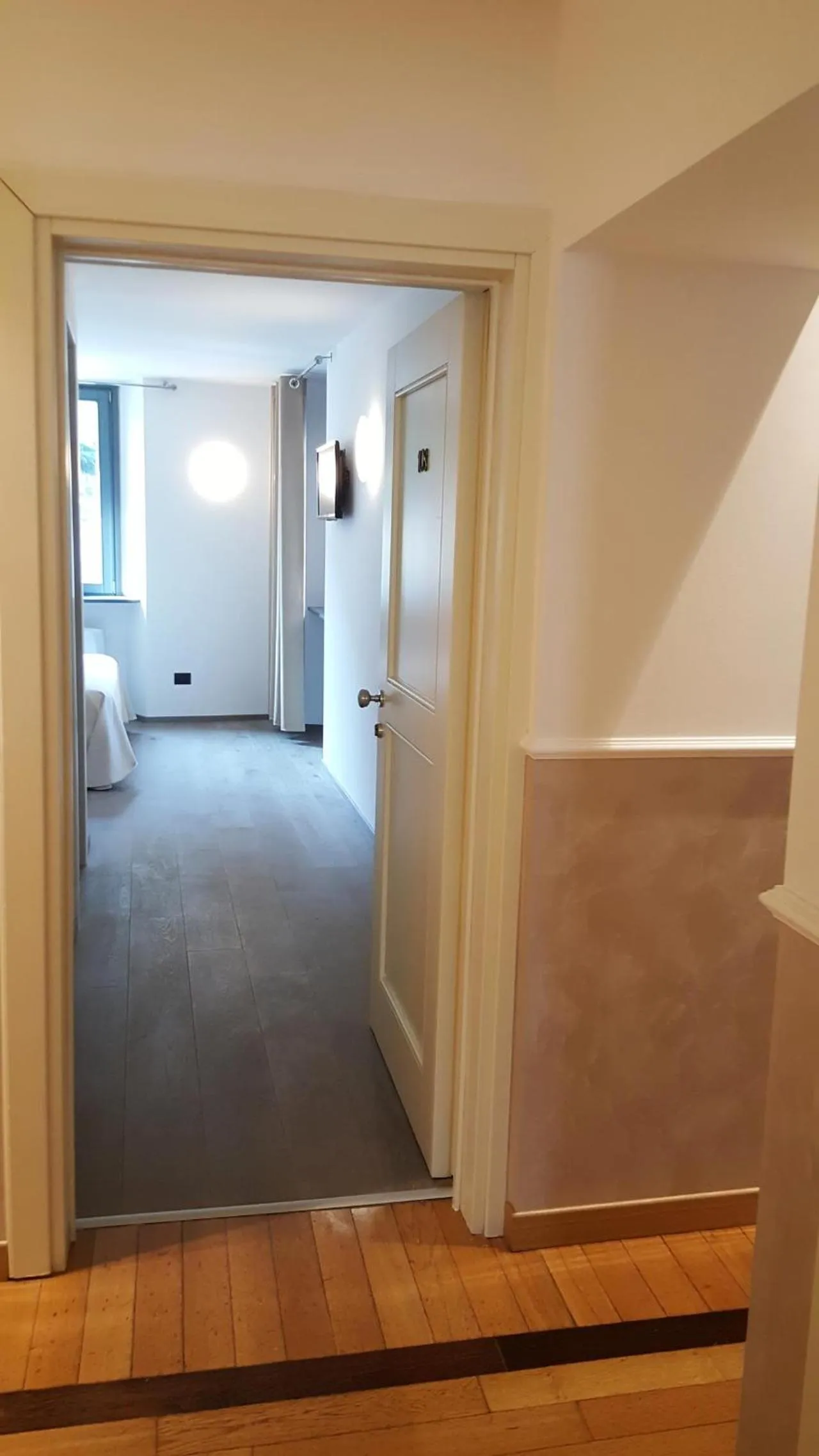 Bedroom in Hotel Il Loggiato Dei Serviti