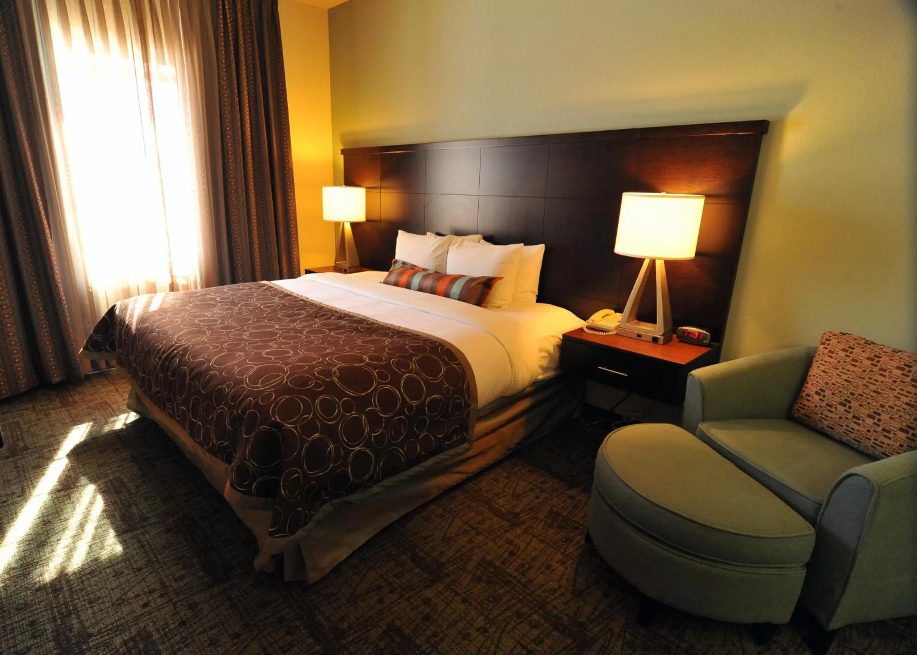Staybridge Suites Chicago-Oakbrook Terrace by IHG