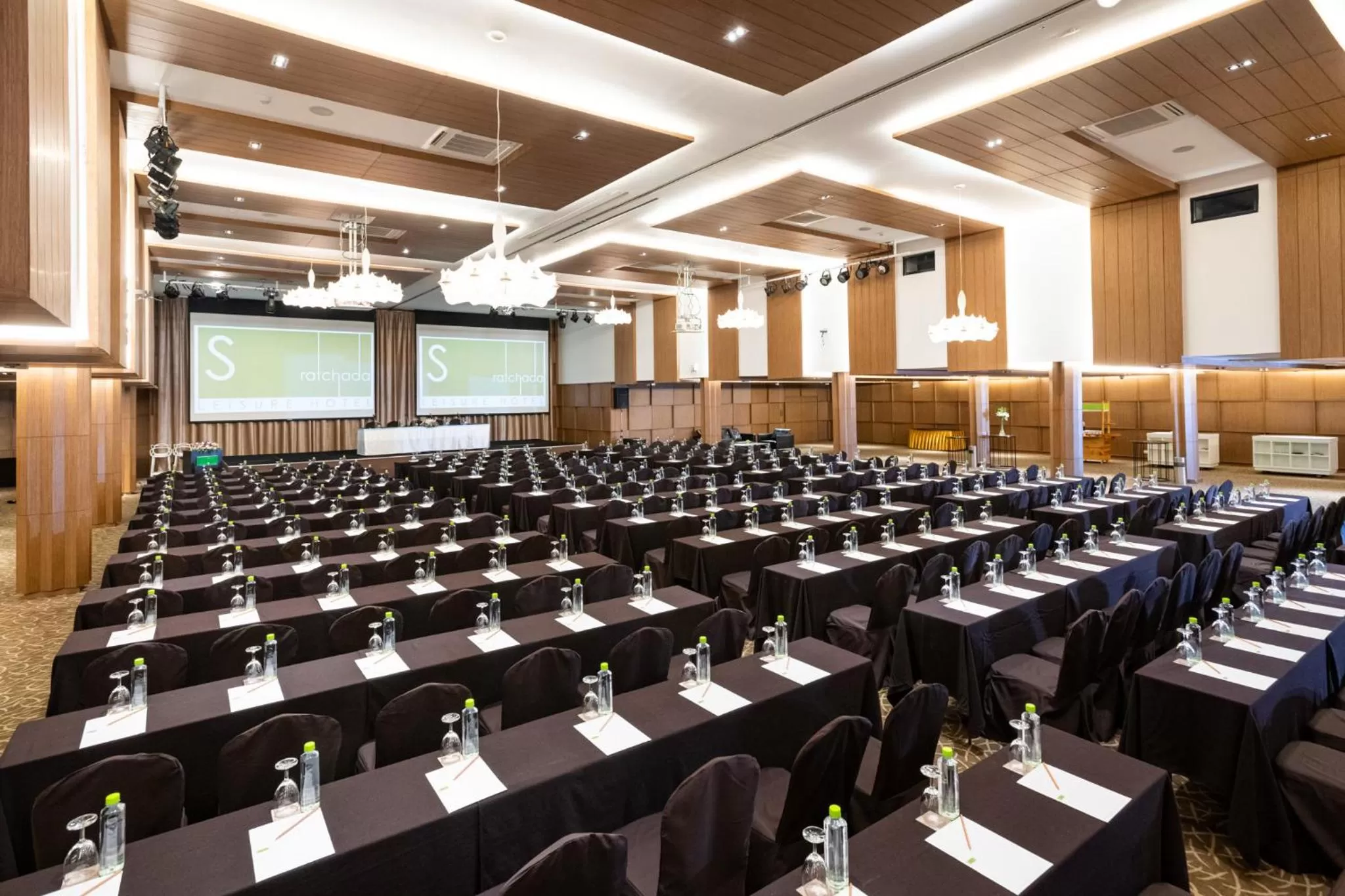 Meeting/conference room in S Ratchada Leisure Hotel