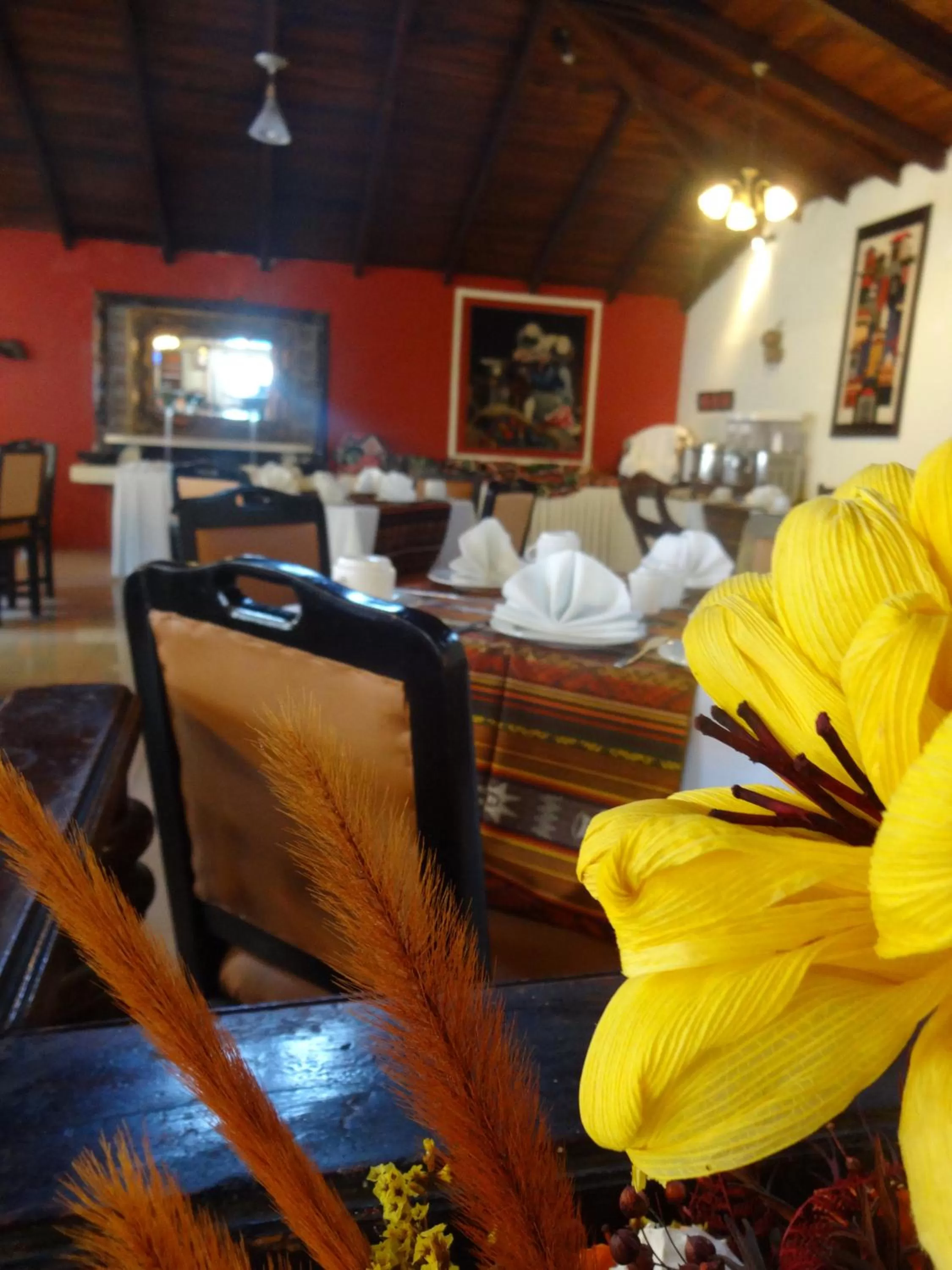 Restaurant/places to eat in Hosteria Casa Giralda