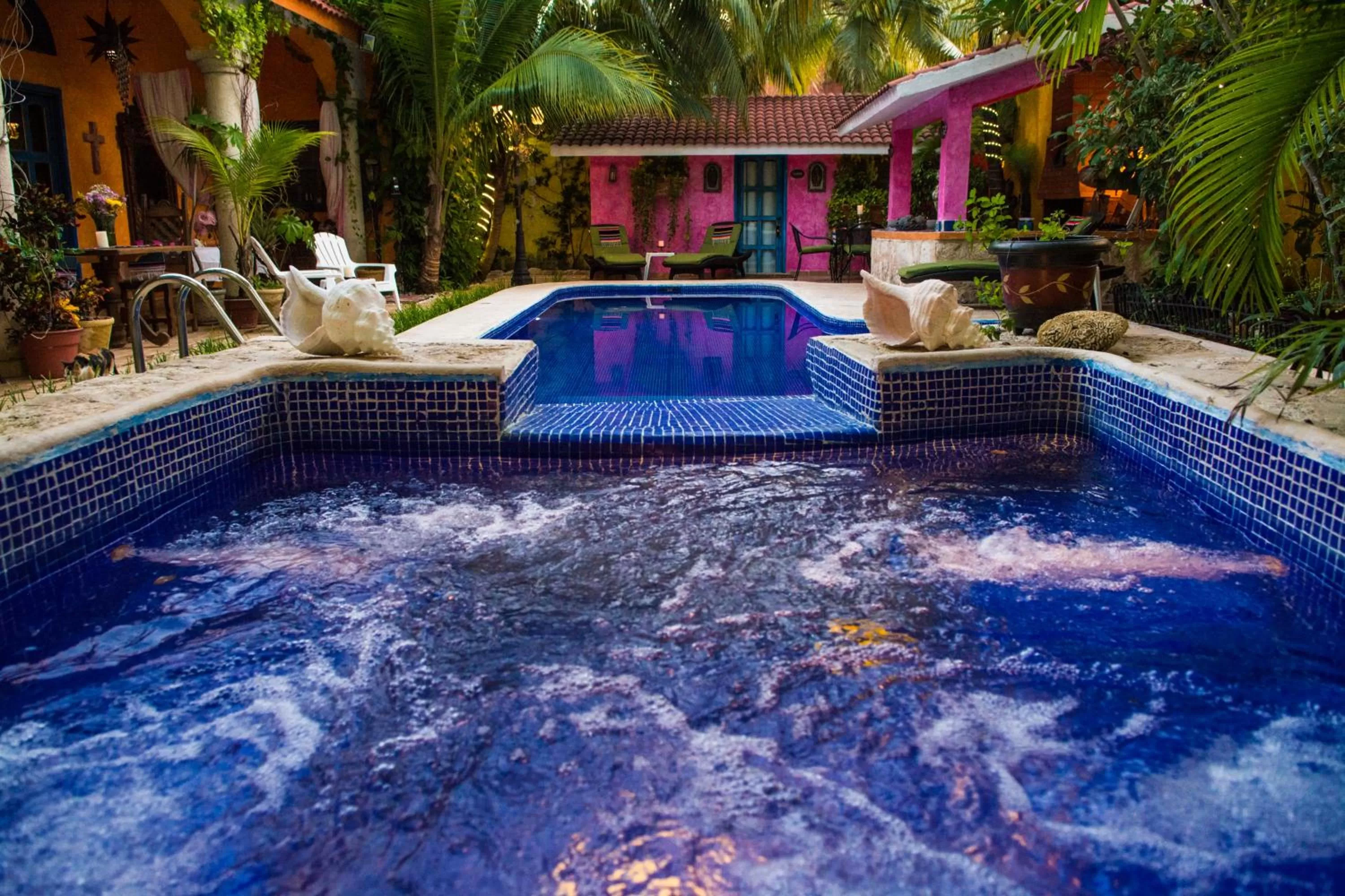 Swimming pool in Hacienda Boutique B&B and Spa Solo Adultos