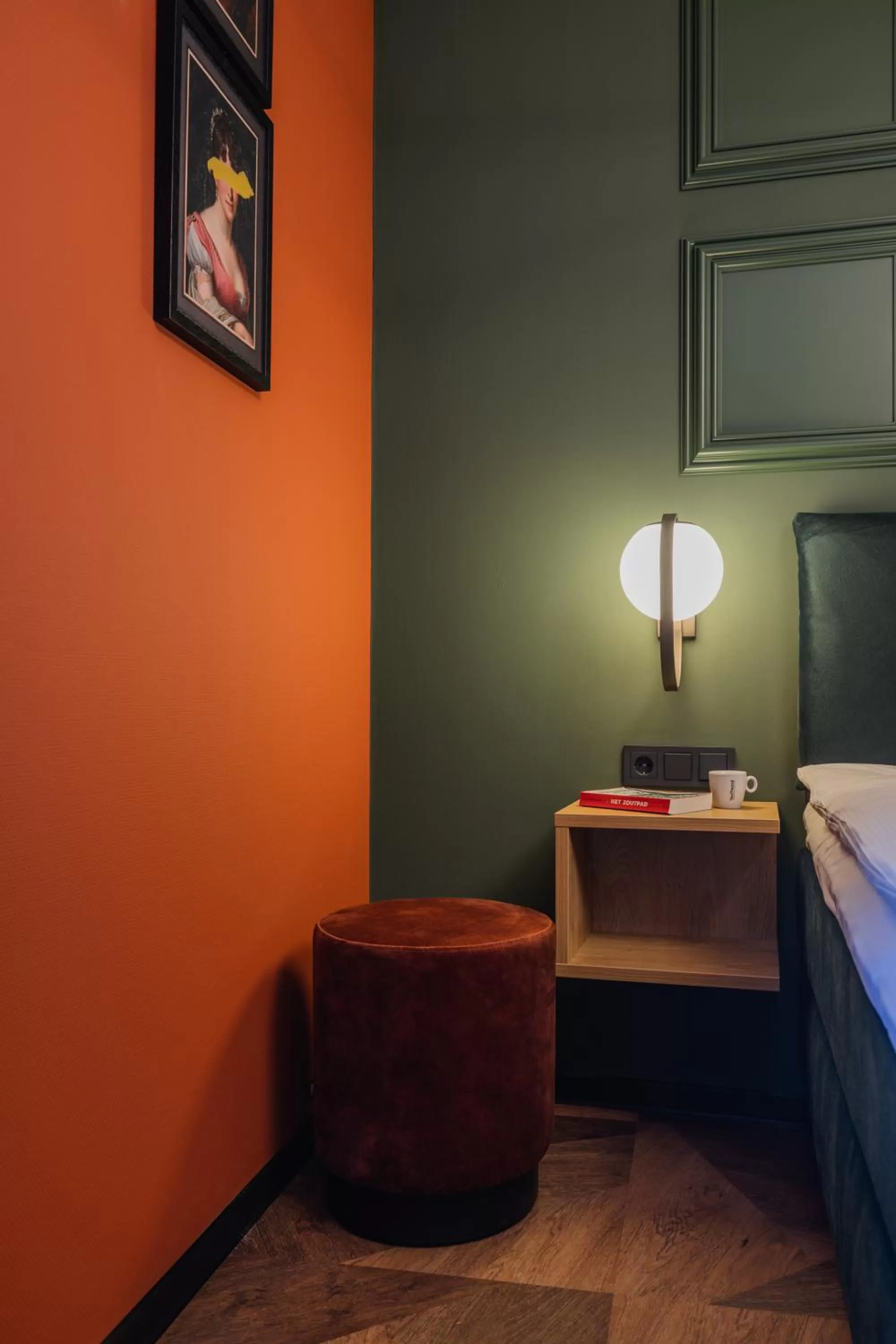 Decorative detail, Bed in Hotel St Joris I Kloeg Collection