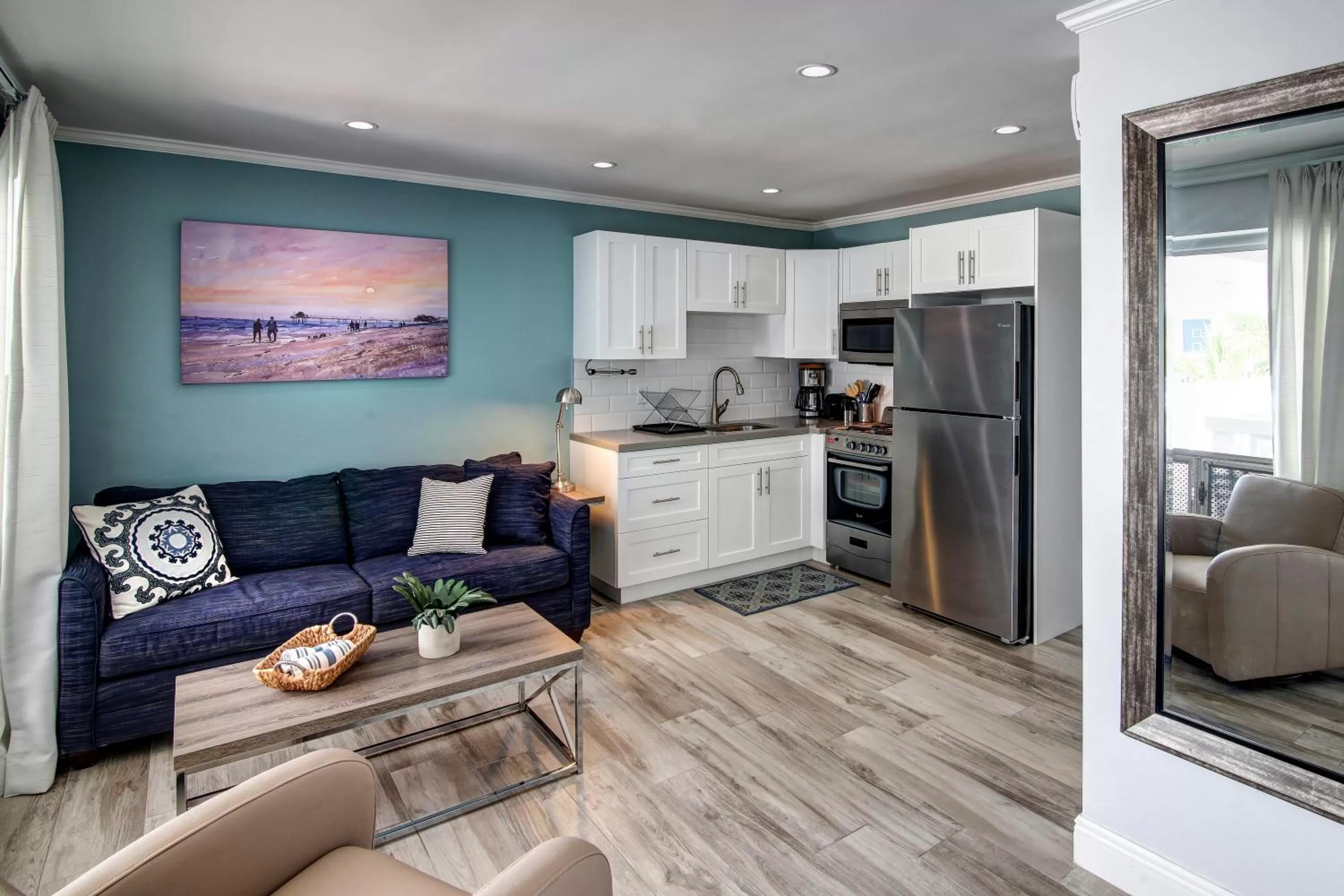 Kitchen or kitchenette in May-Dee Suites in Florida