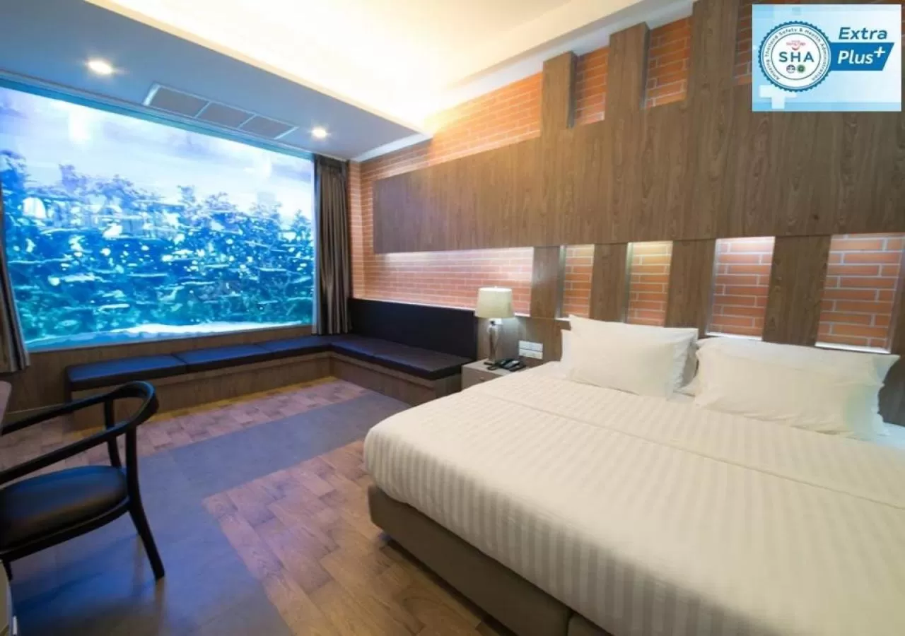 Photo of the whole room, Bed in V20 Boutique Jacuzzi Hotel