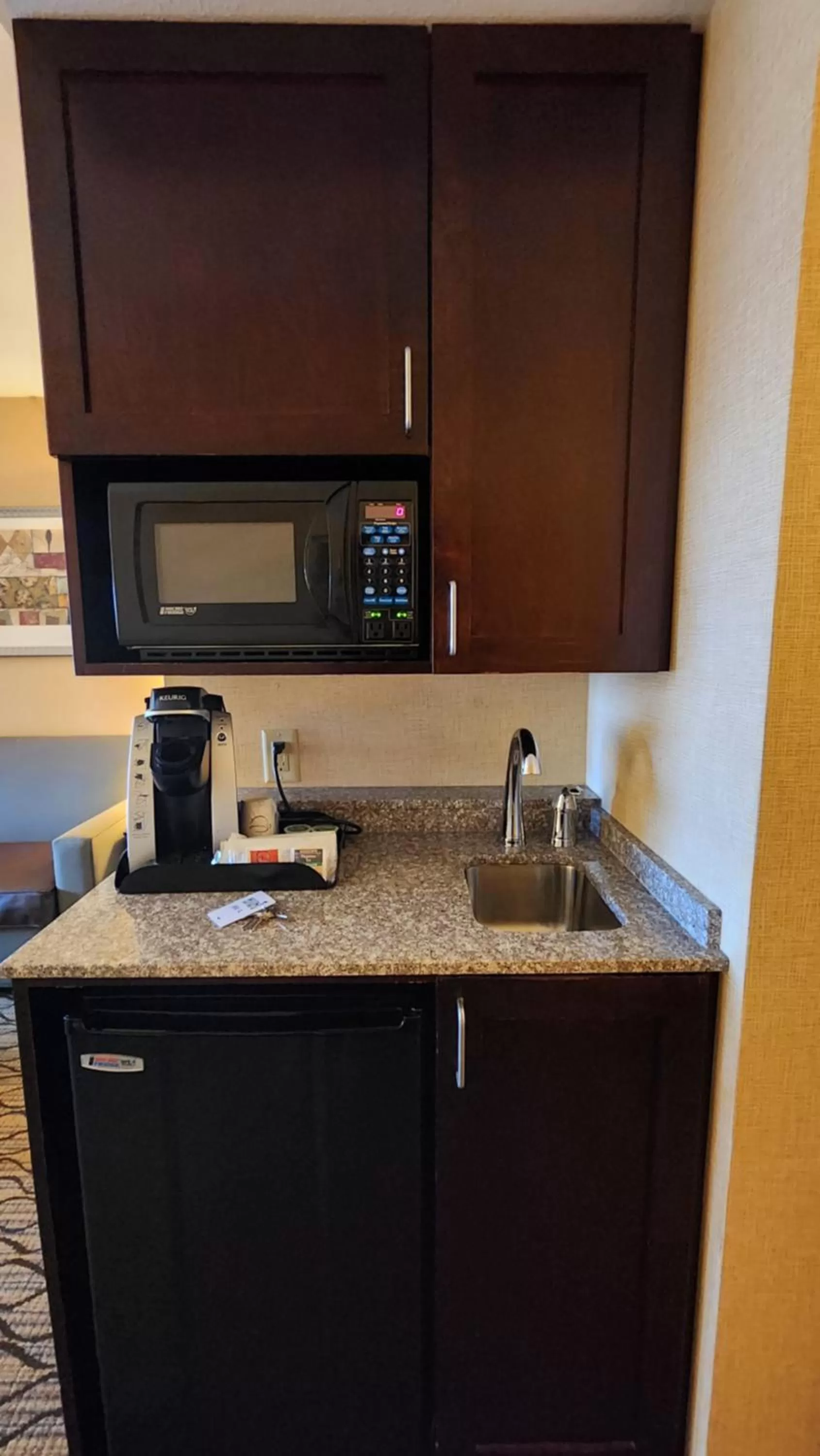 Coffee/tea facilities in Kittanning Plaza Hotel