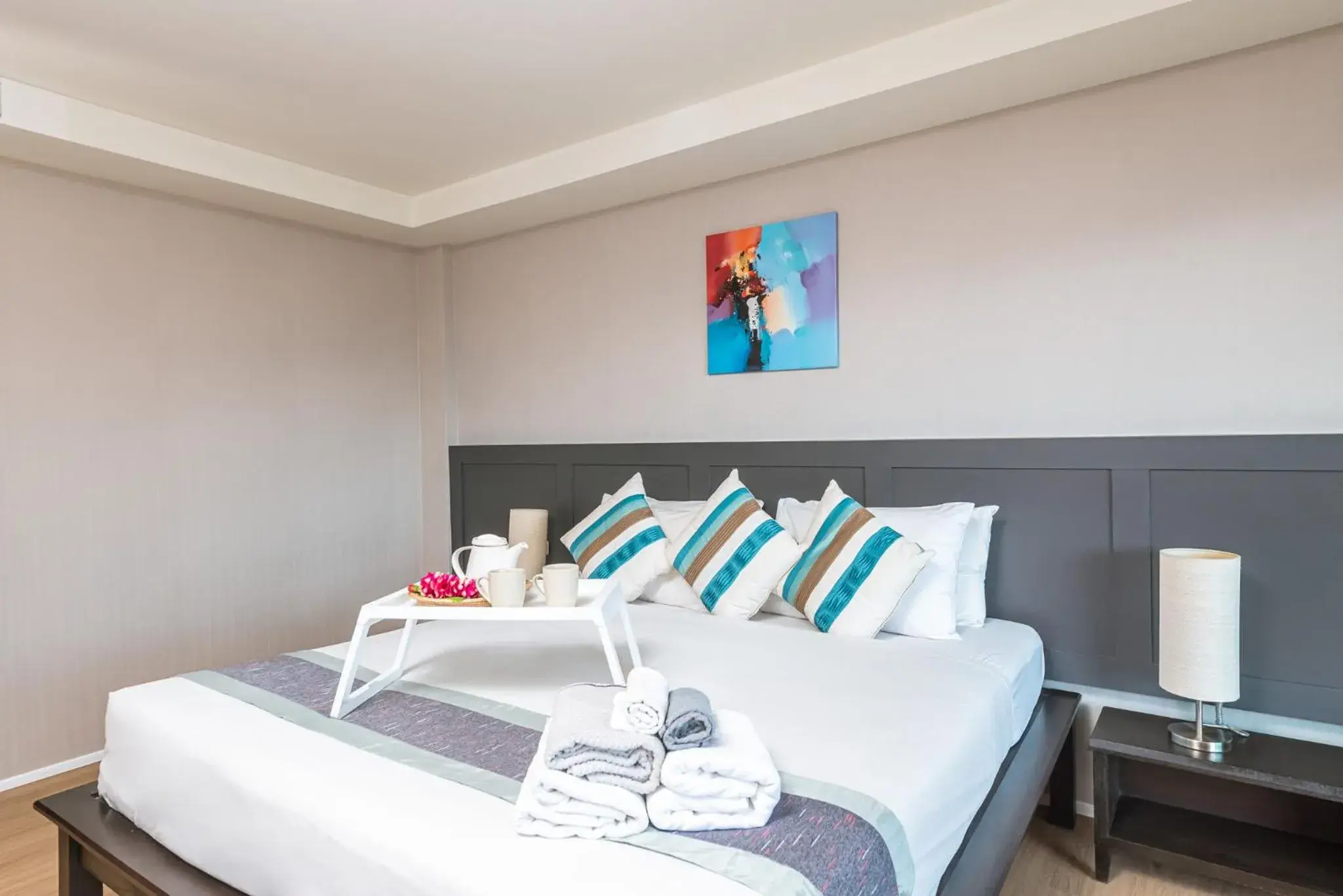 Deluxe Double or Twin Room - single occupancy in Casa Del M Patong Phuket - Newly Renovated Deluxe Double or Twin Room - single occupancy in Casa Del M Patong Phuket - Newly Renovated