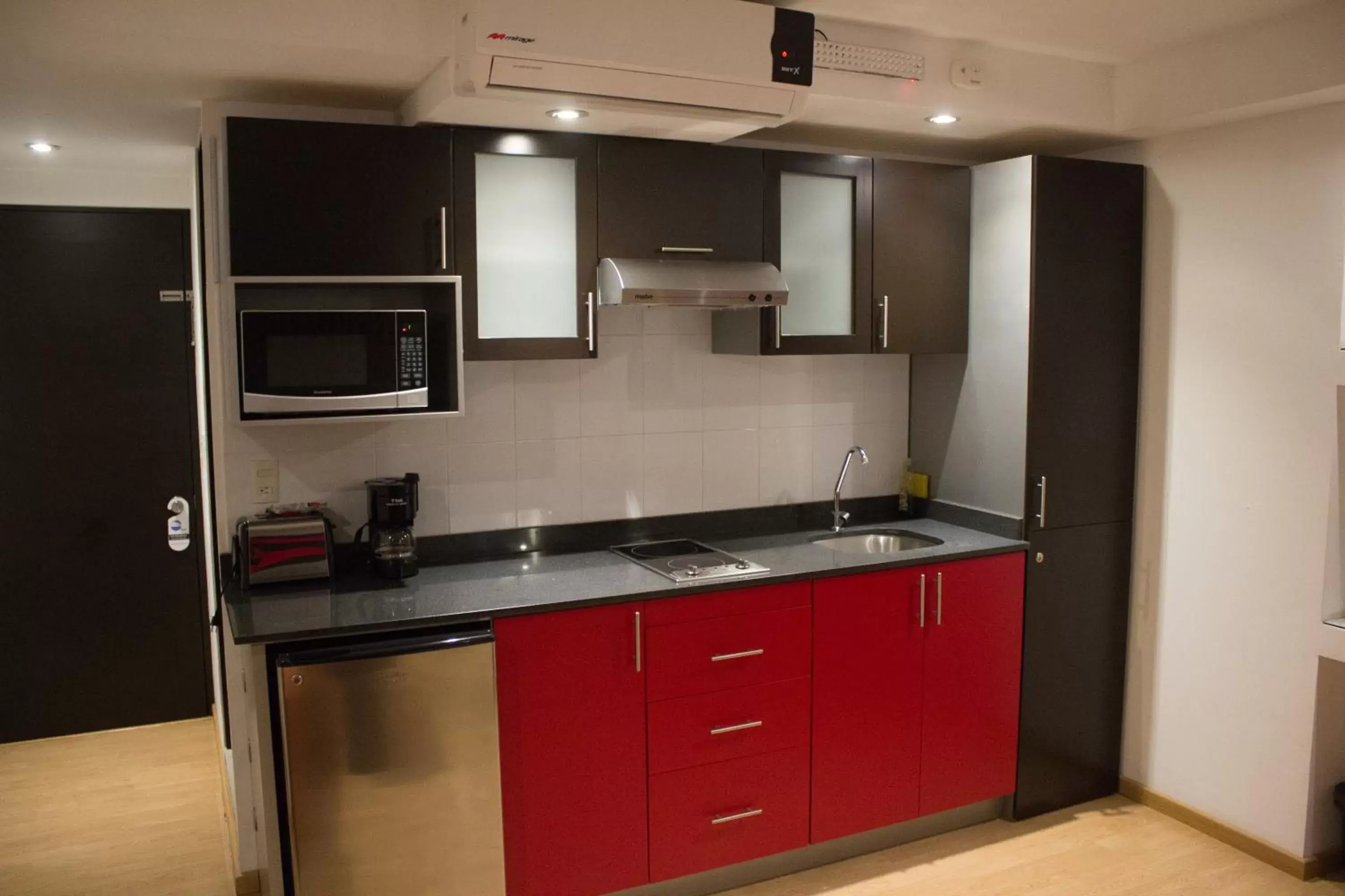 Deluxe Studio in My Home Suites Deluxe Studio in My Home Suites