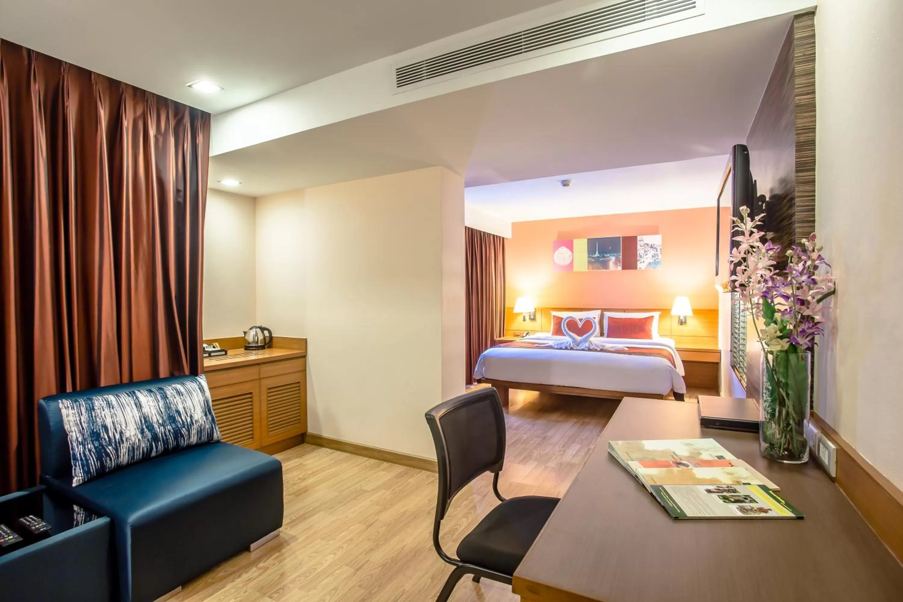 Diplomat Double Room in Nouvo City Hotel