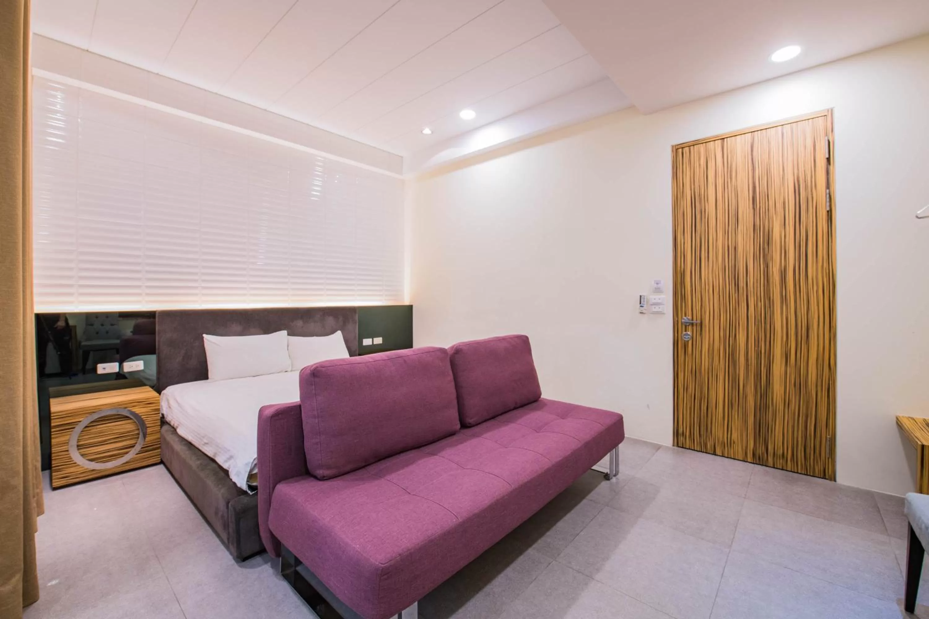 Seating Area in Pisces06