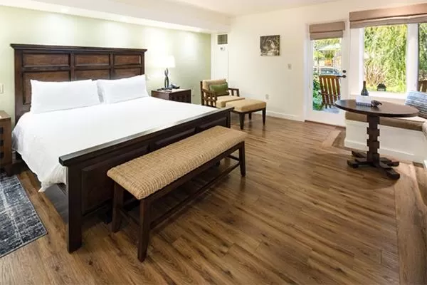 Bungalow Deluxe King in The Quail Lodge