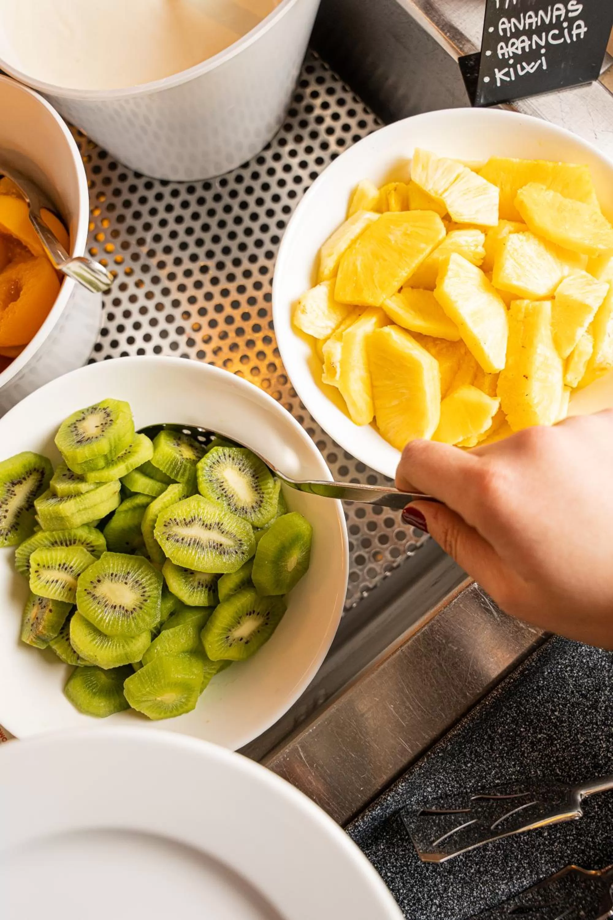 Restaurant/places to eat in Novotel Roma Est