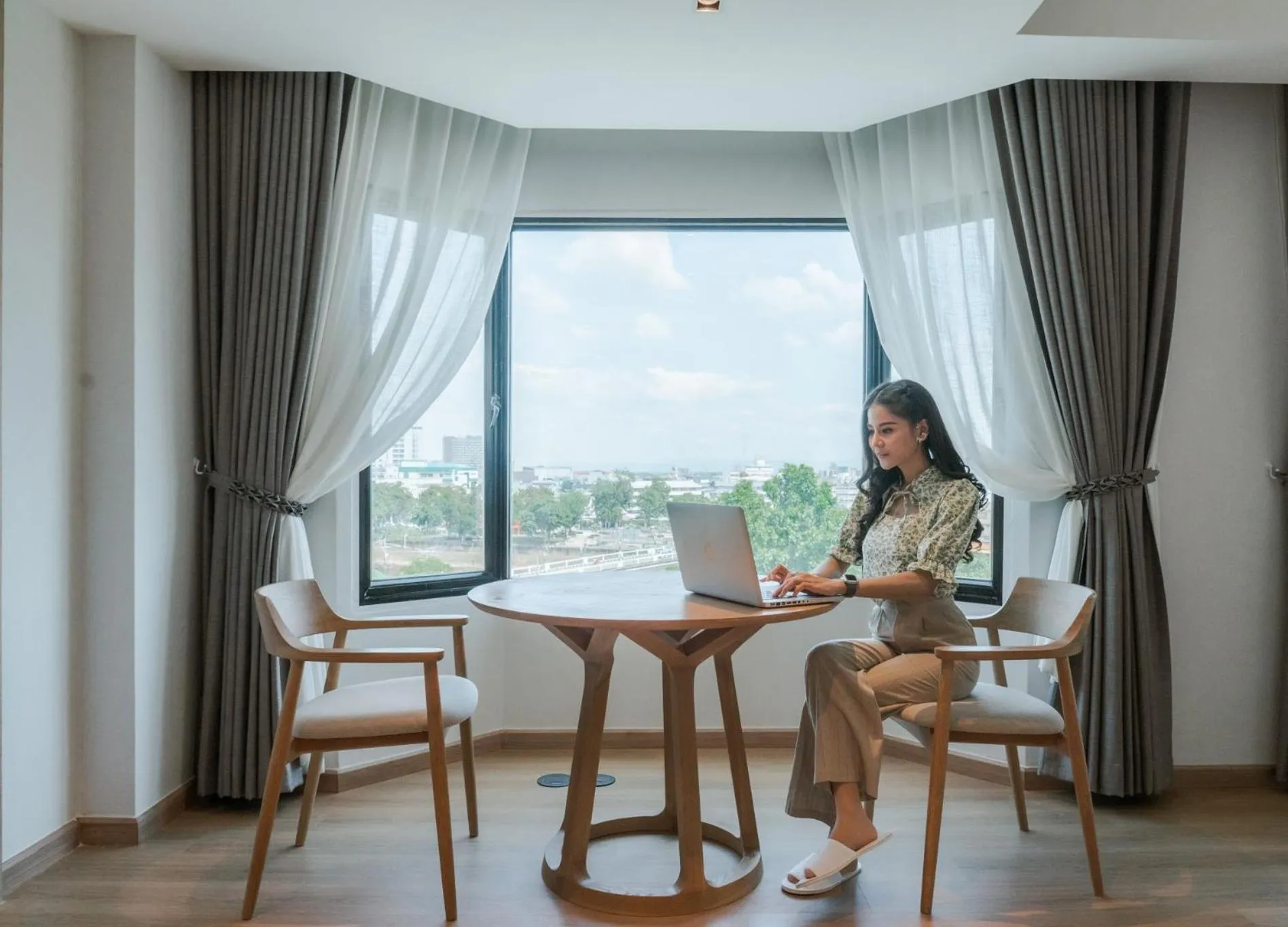 Seating area in The Grand Riverside Hotel