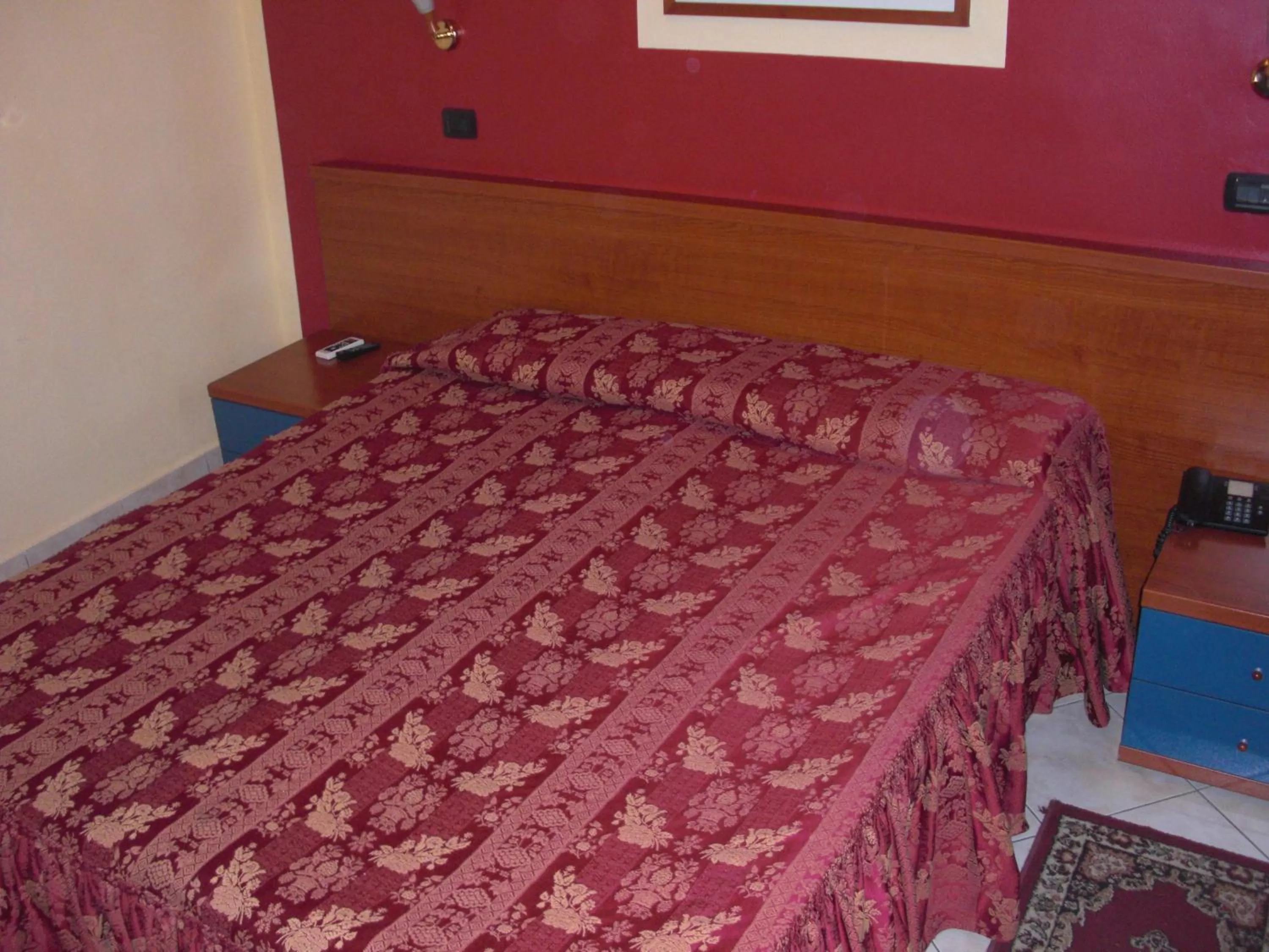 Bed in Hotel Legnano