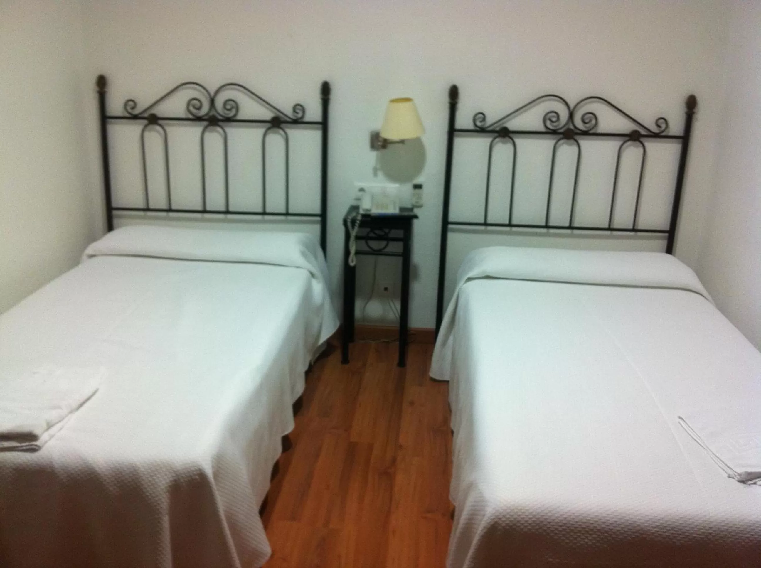 Photo of the whole room, Bed in Hotel Mesón del Moro