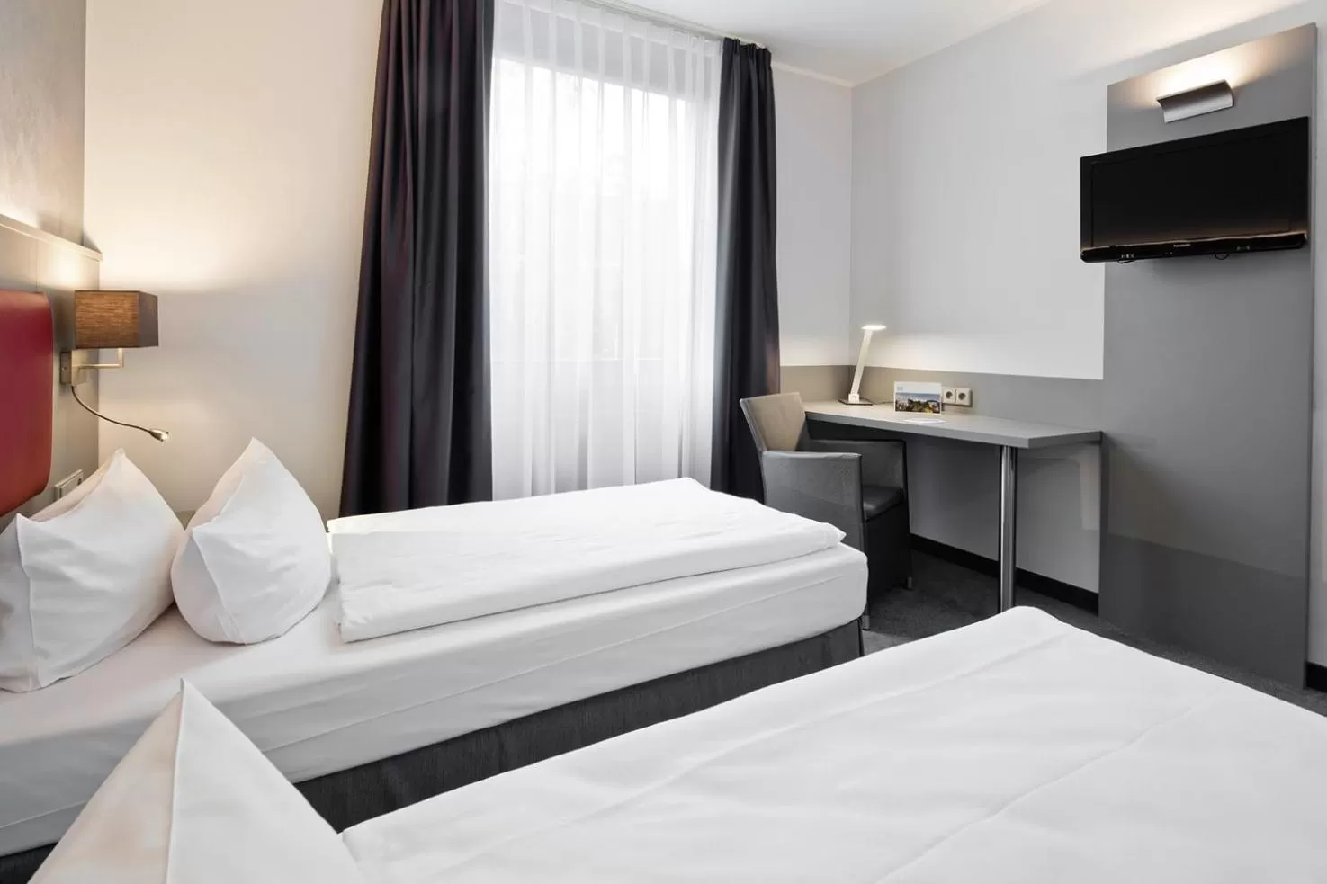 Photo of the whole room, Bed in Median Hotel Hannover Lehrte