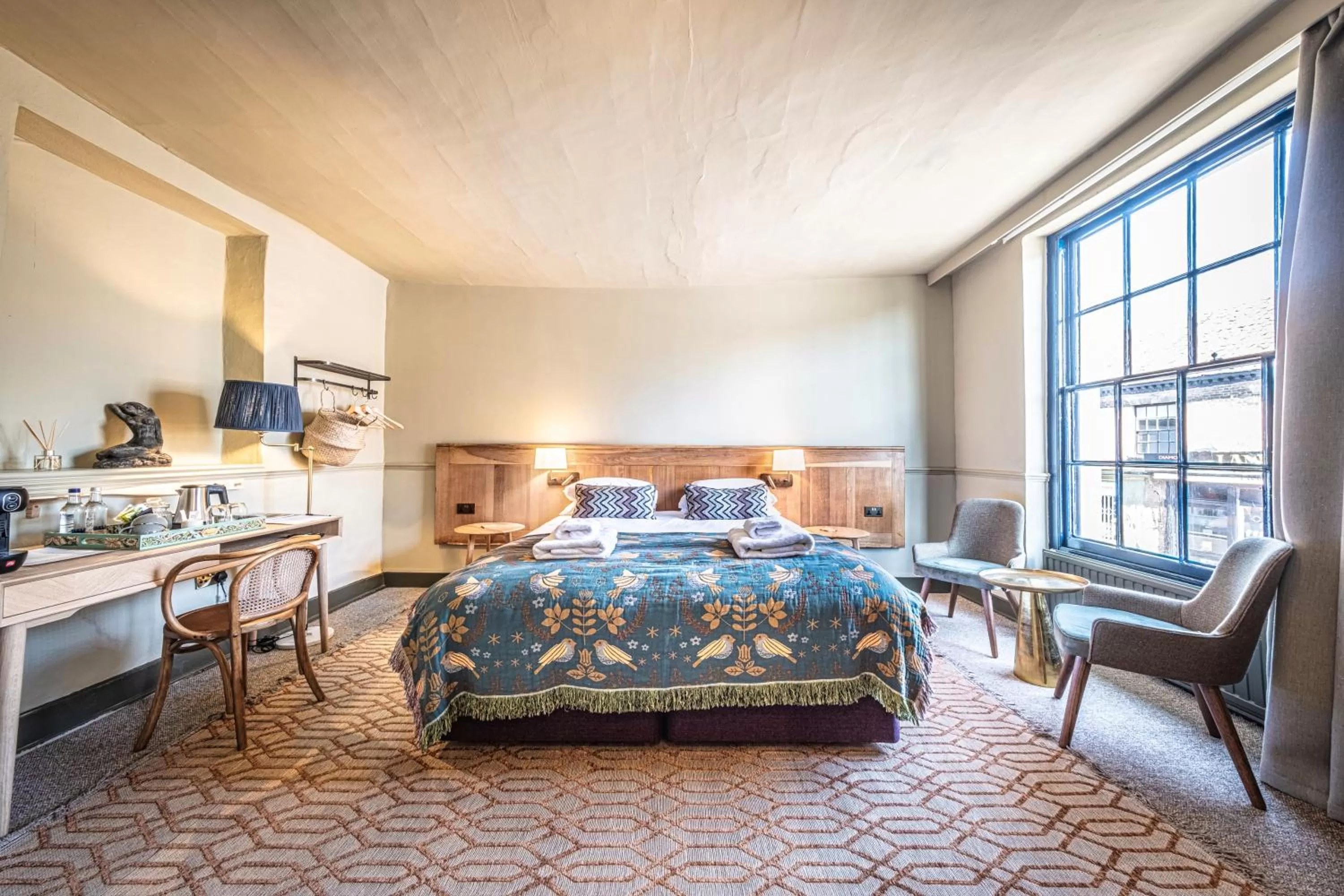 Bedroom, Bed in The Feathers Holt