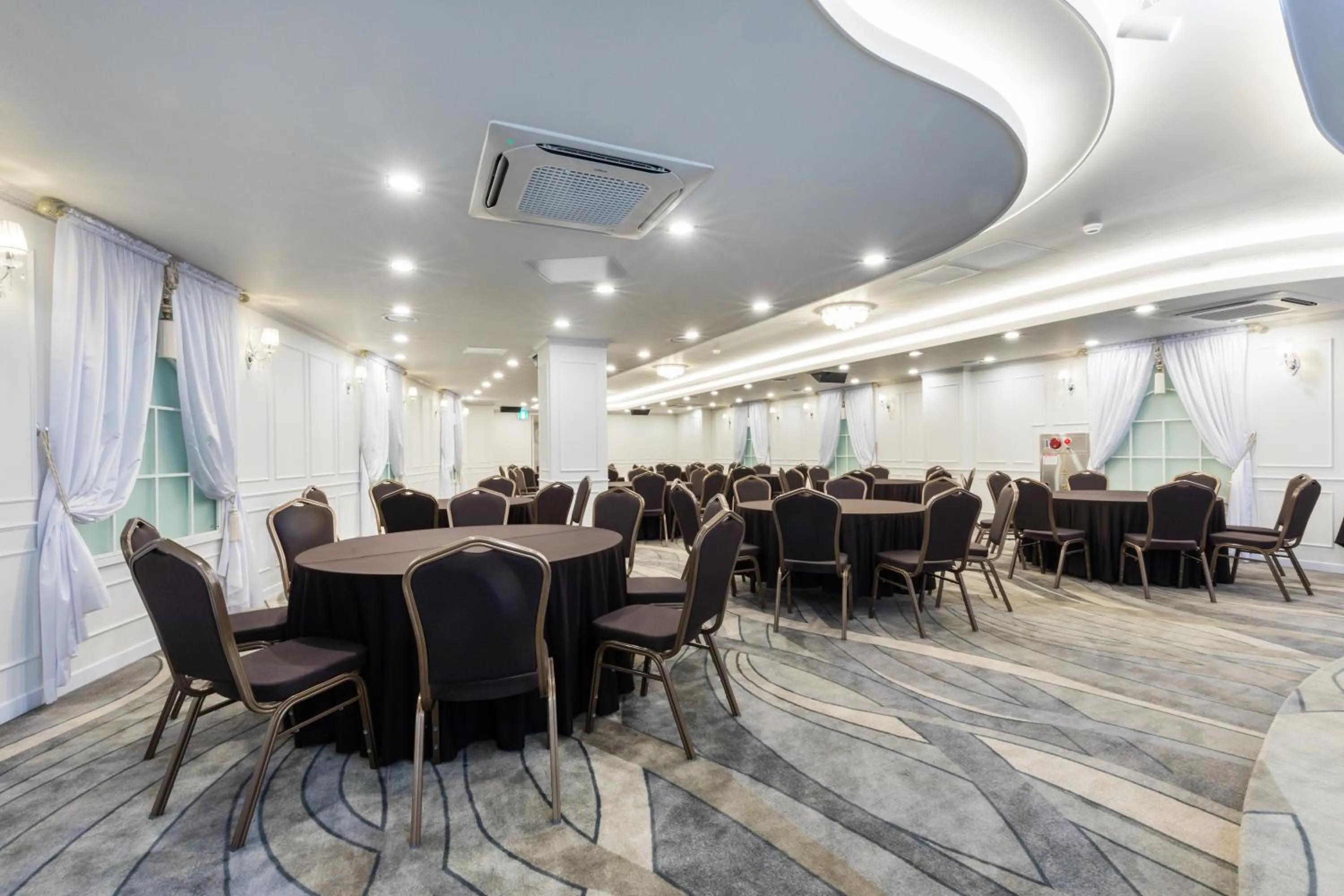 Property building in Casaloma Hotel