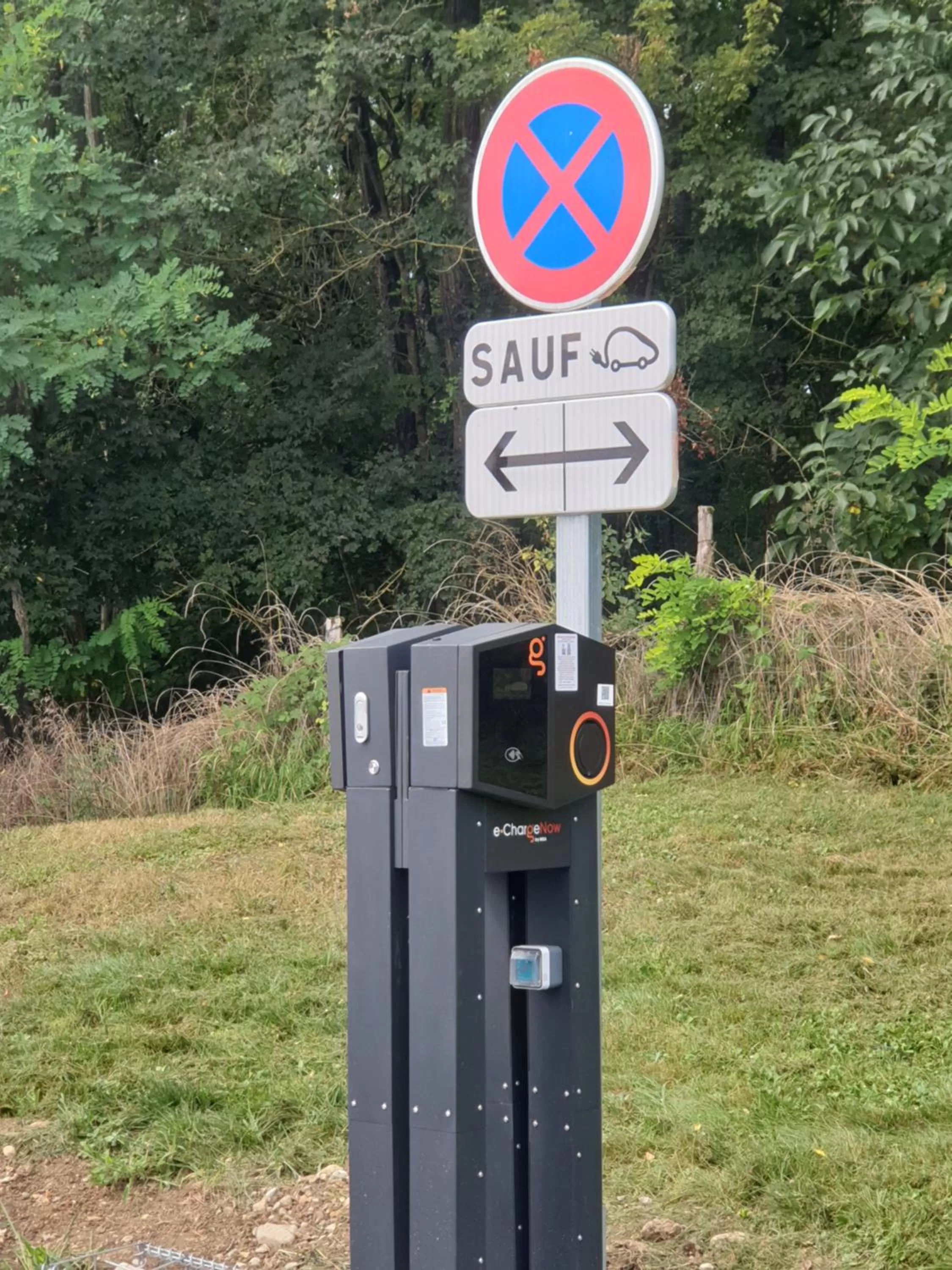 Parking in Fasthotel Well Inn Mâcon sud - un hôtel FH Confort