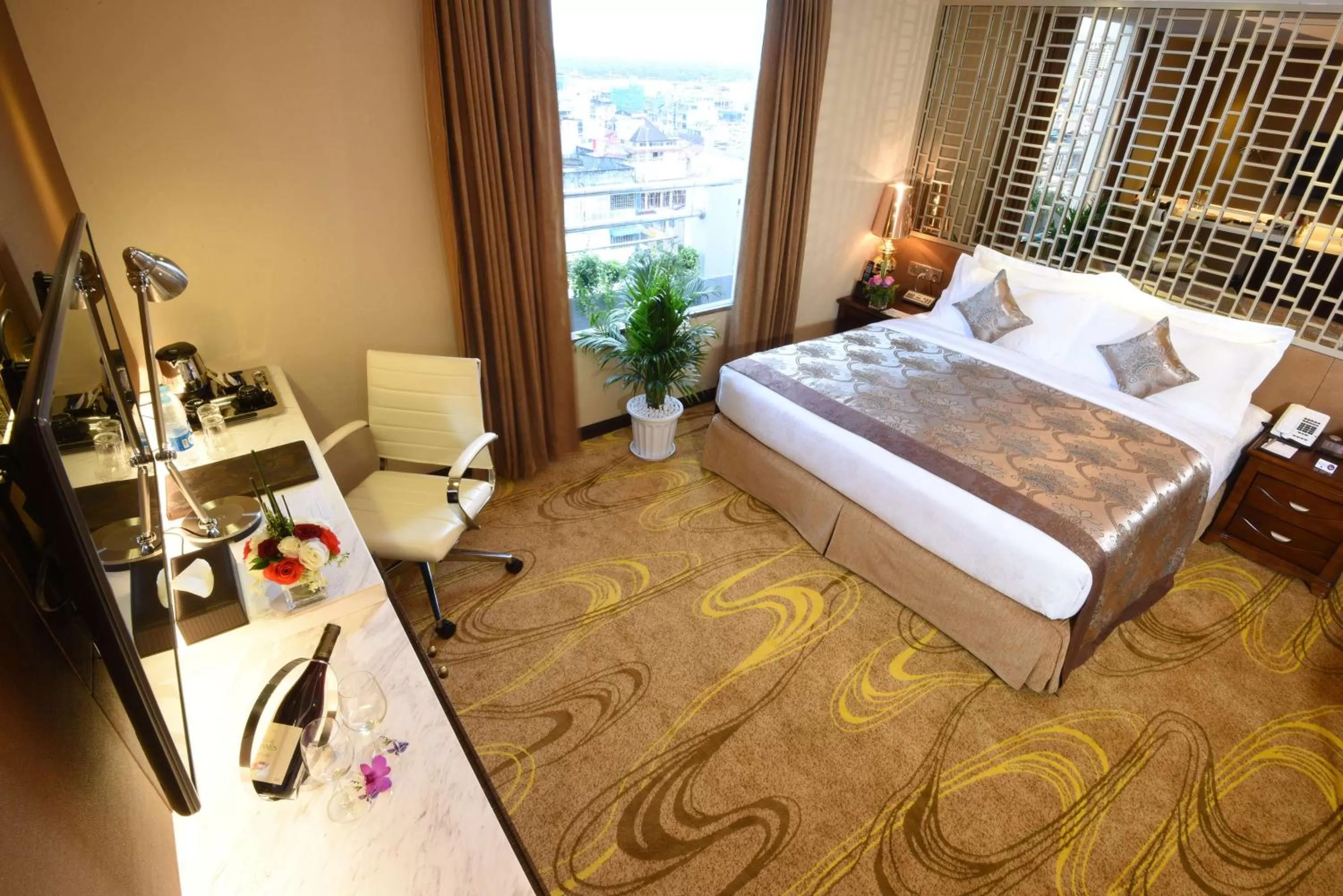 Photo of the whole room in Best Western Chinatown Hotel