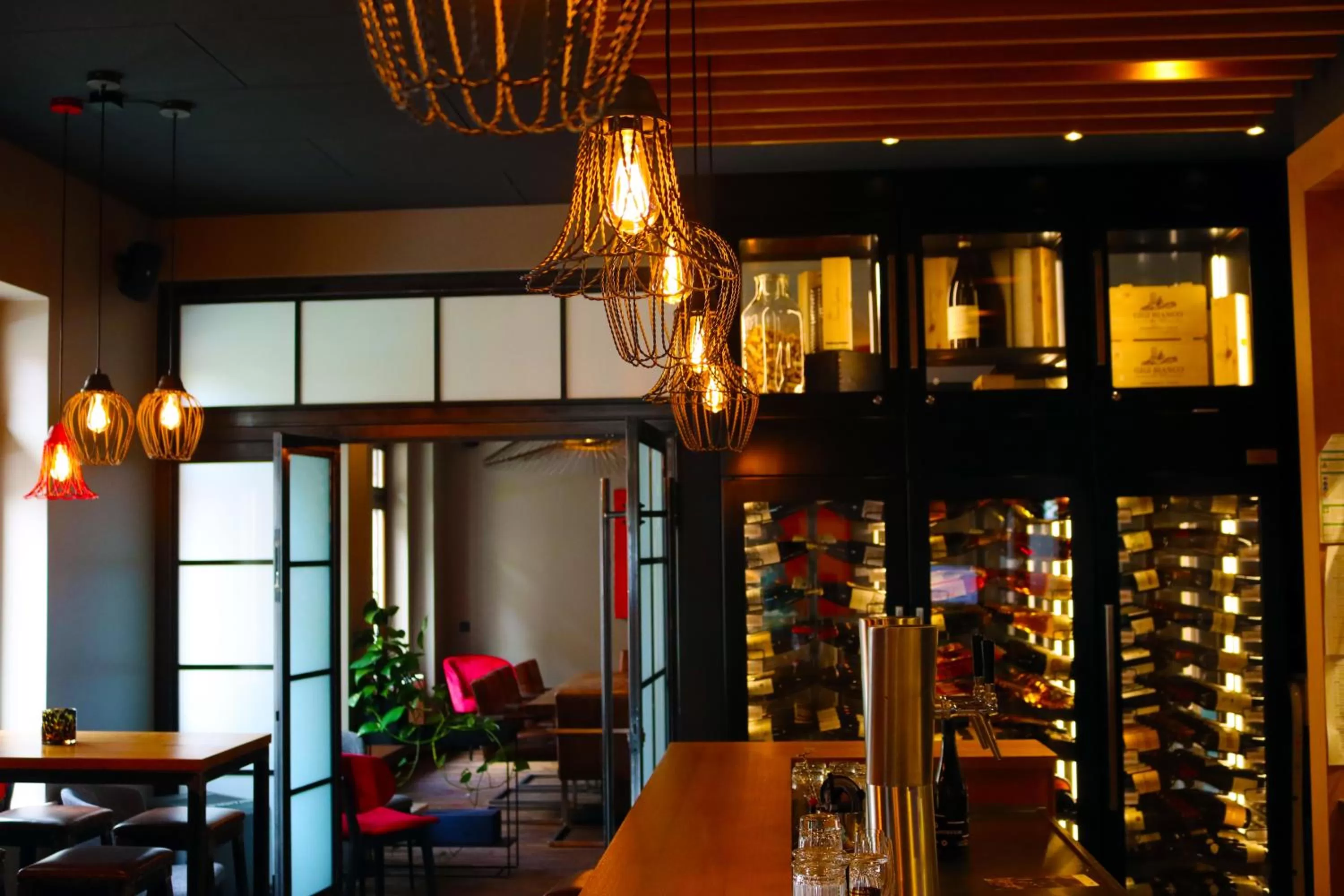 Lounge or bar in alexxanders Hotel & Boardinghouse, Restaurant