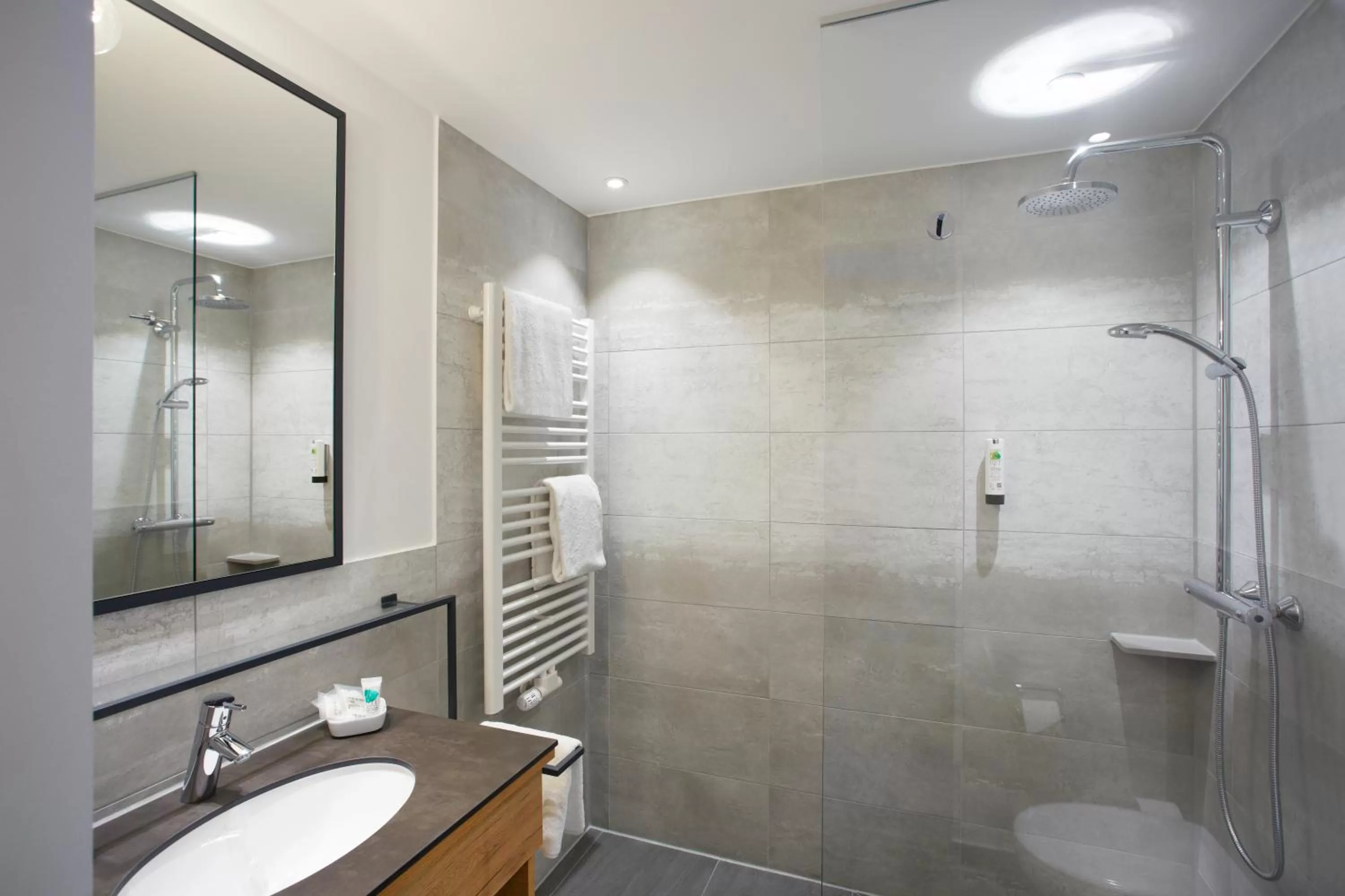 Decorative detail, Bathroom in Hotel & Restaurant Wilder Mann