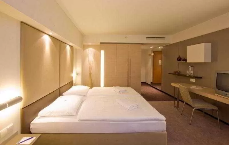 Deluxe Double or Twin Room in Estrel Berlin