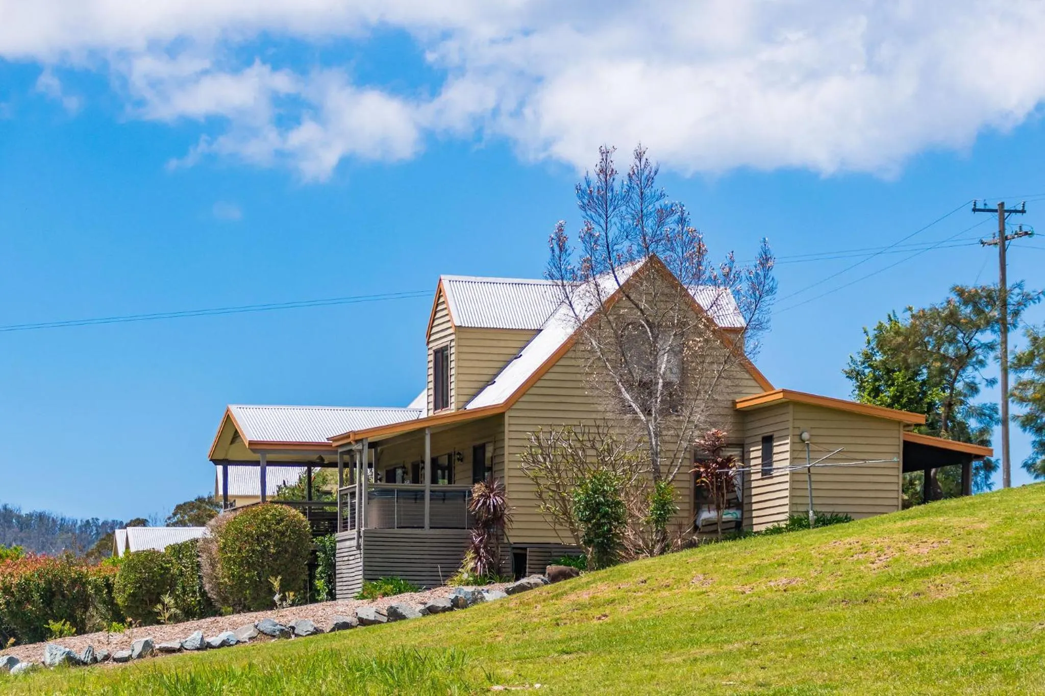 Property building in Clarendon Forest Retreat