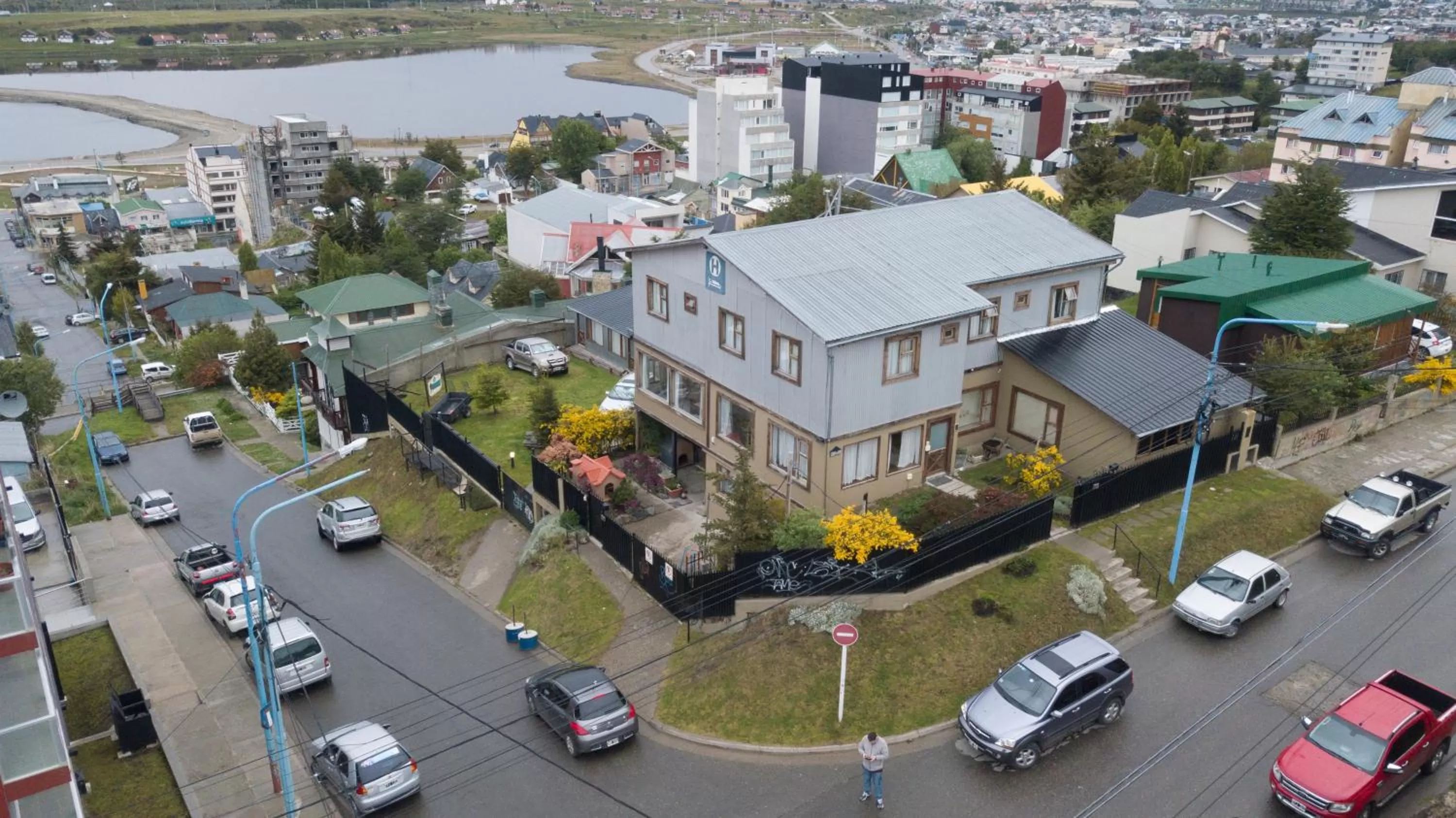 Nearby landmark, Bird's-eye View in Hosteria Sloggett