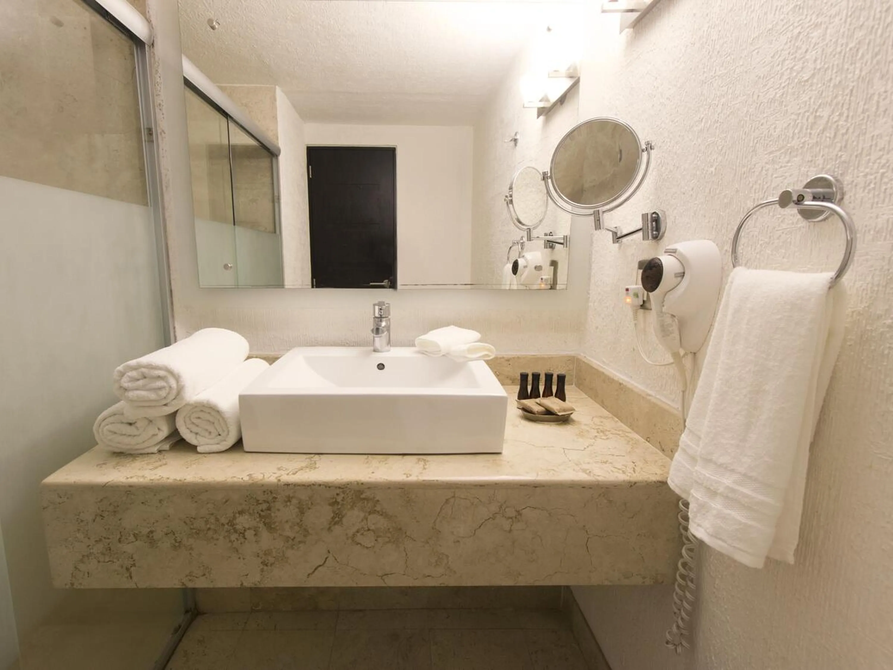 Bathroom in Hotel Rio Tequisquiapan