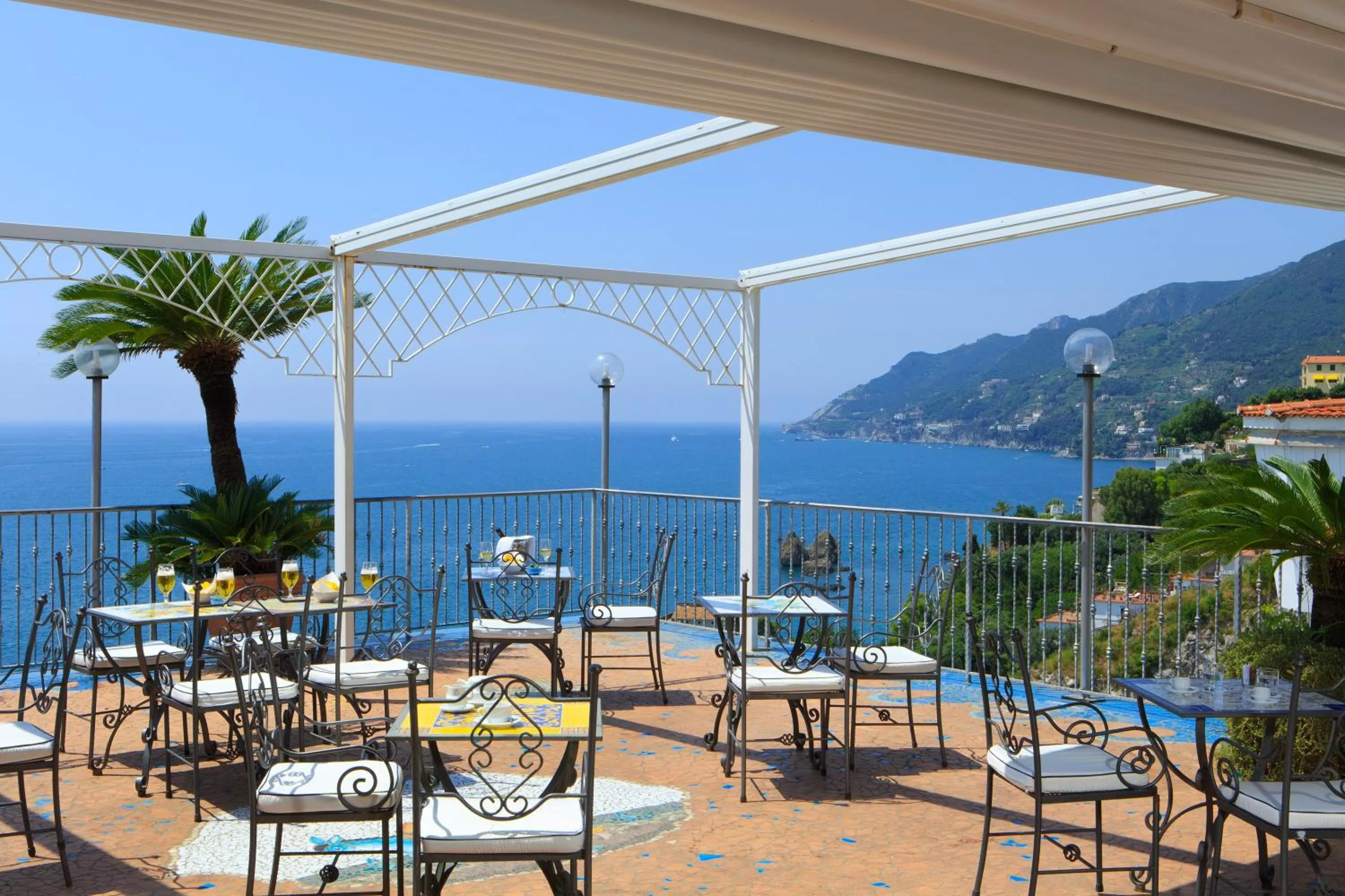 Balcony/Terrace in Lloyd's Baia Hotel