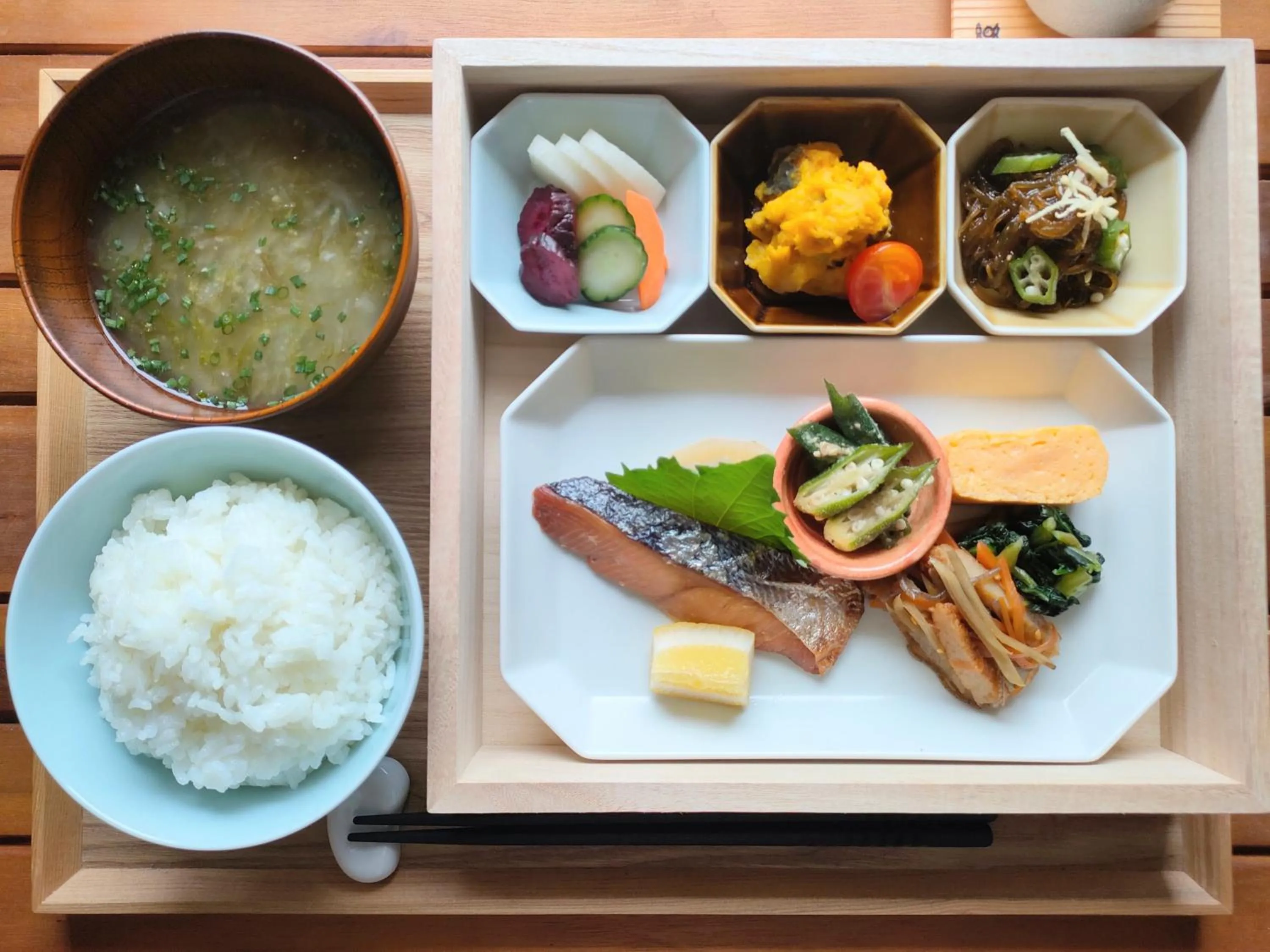 Restaurant/places to eat in Green Rich Hotel Tosu Ekimae