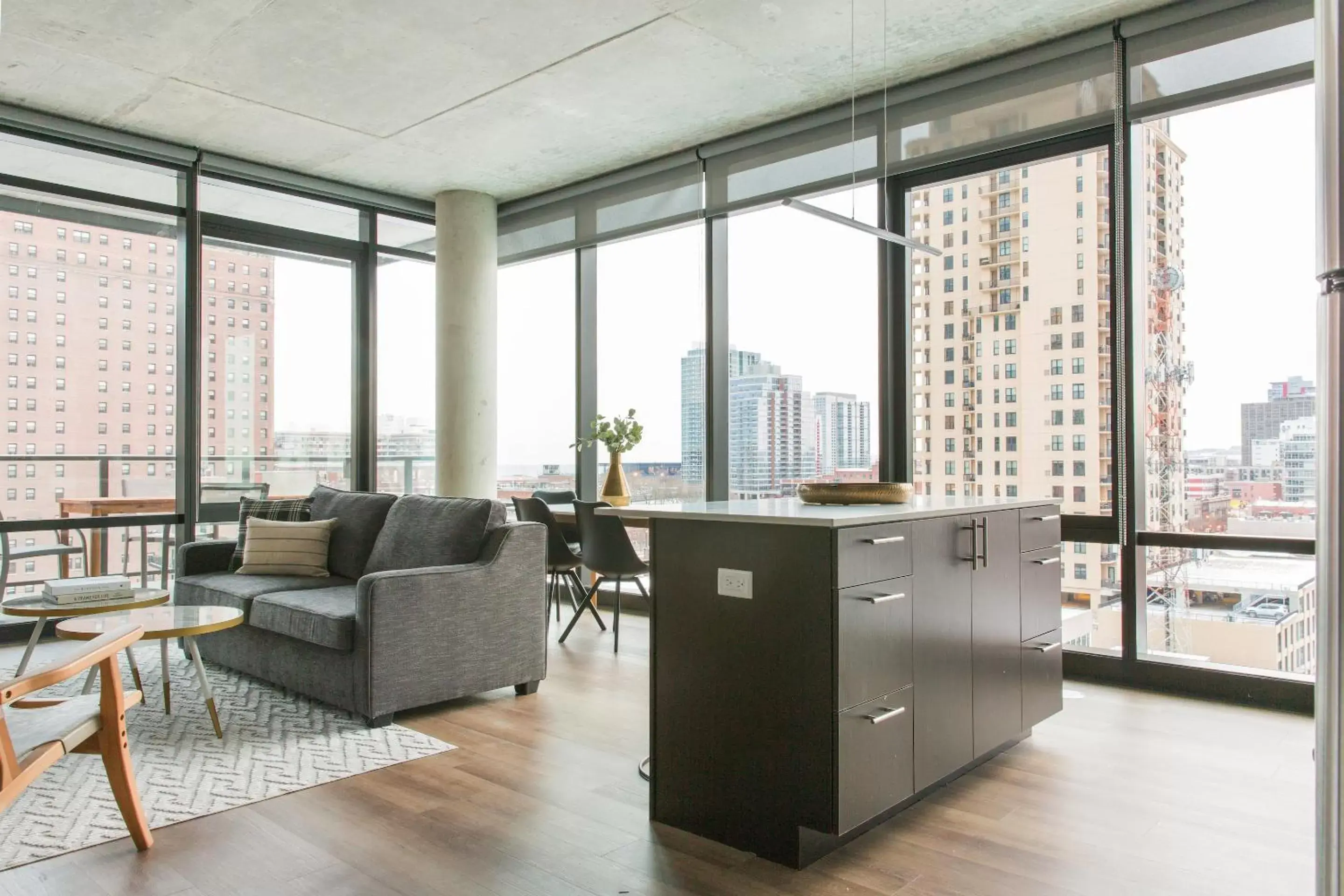 Suite with Balcony in Sonder South Wabash Suite with Balcony in Sonder South Wabash