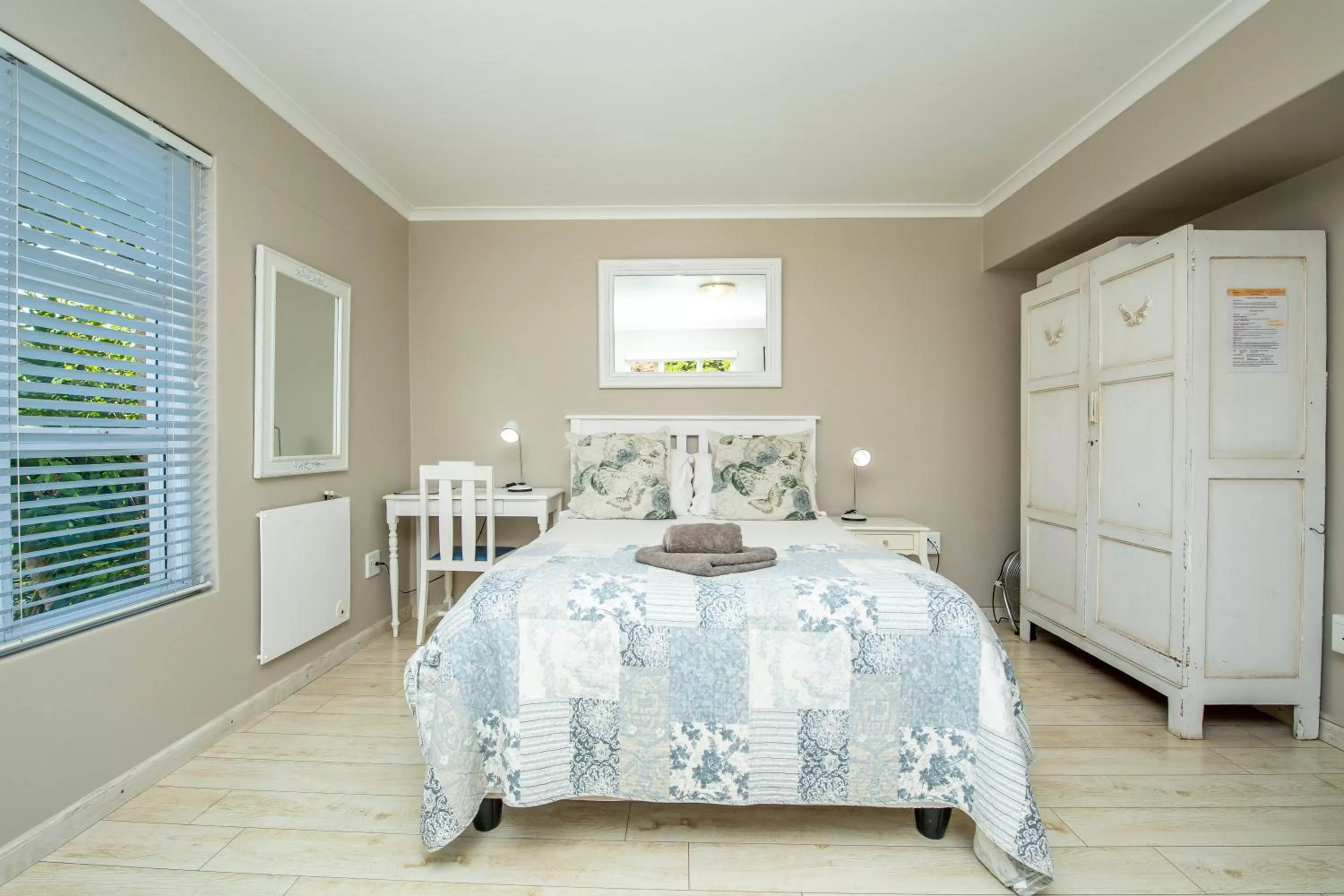 Bed in Villa Garda B&B