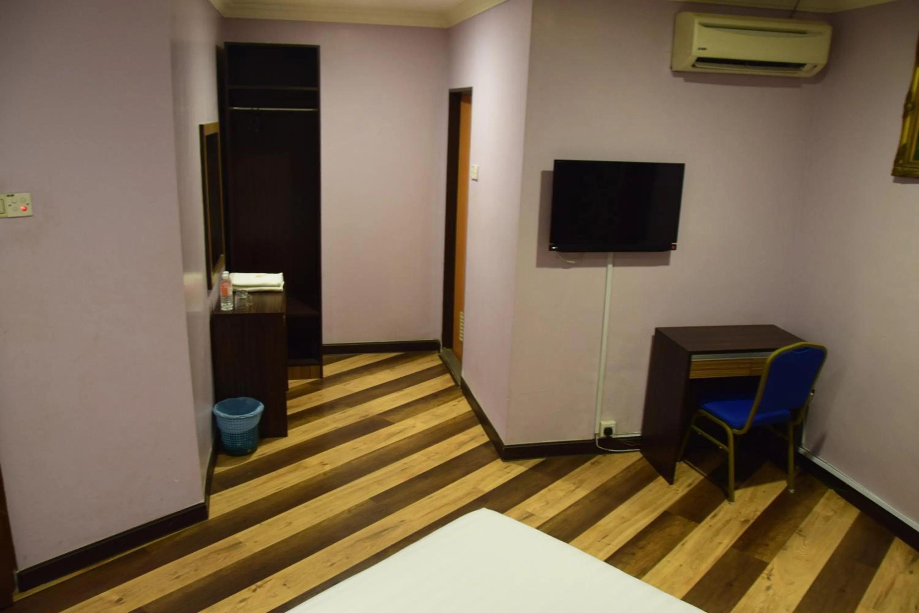 air conditioner in Sai Villa Hotel Near Klia & Klia2