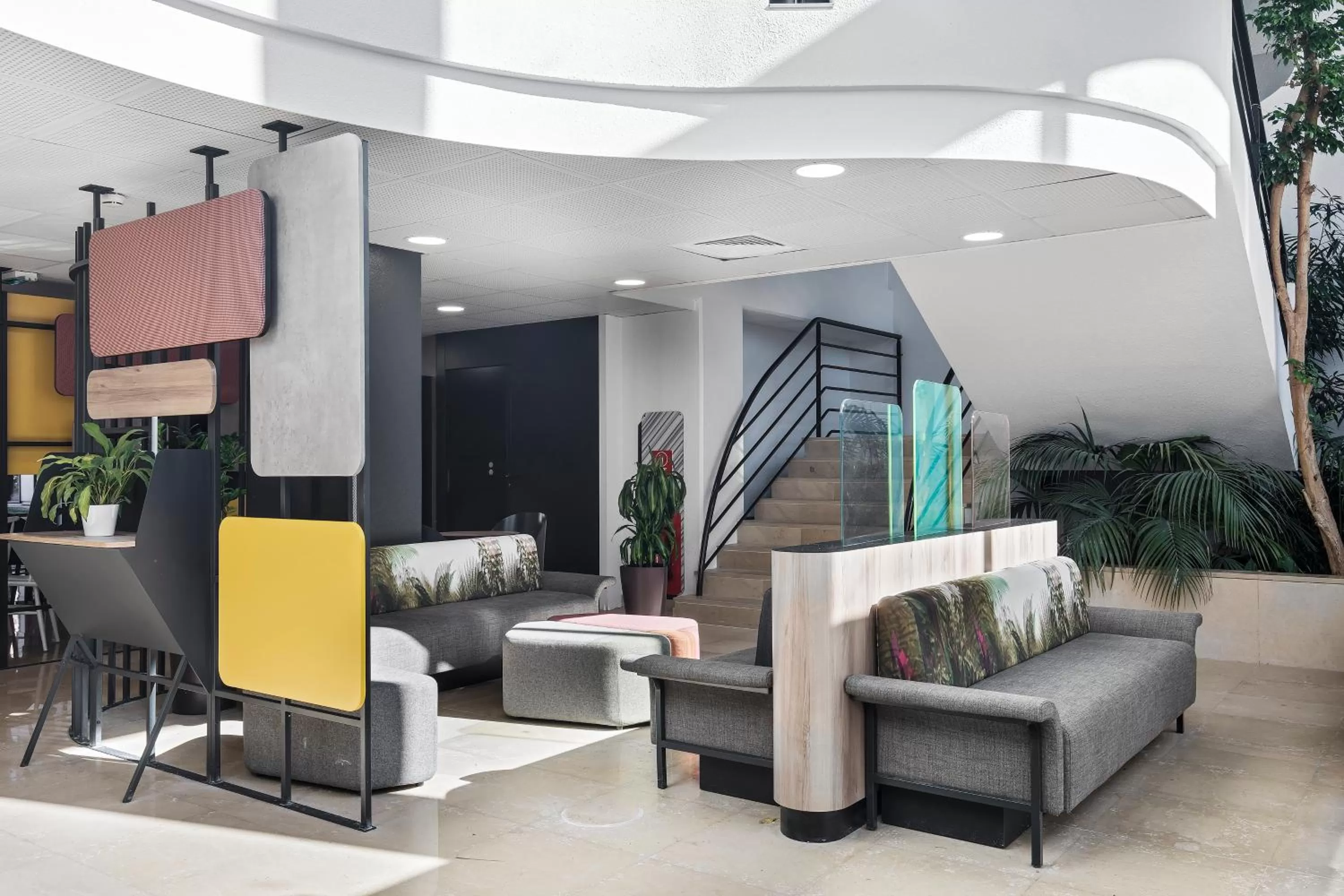 Lobby or reception in B&B HOTEL Lyon Centre Part-dieu Gambetta