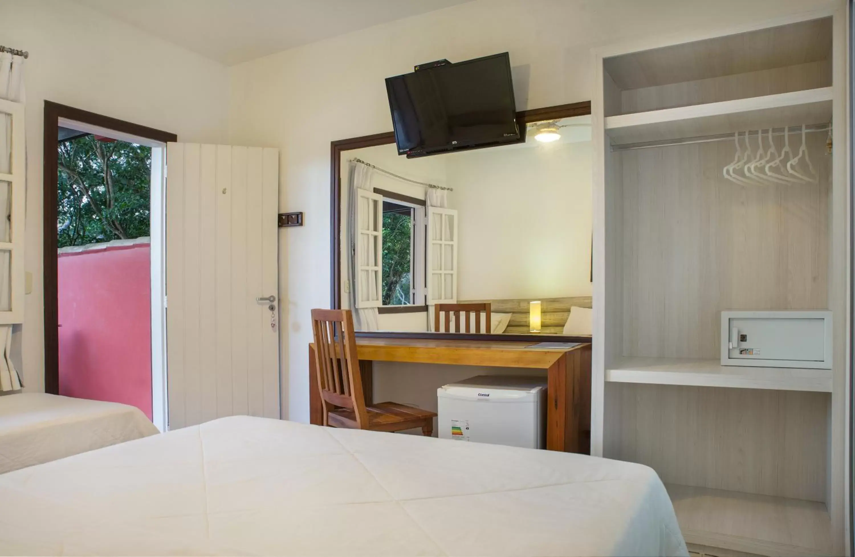 Standard Triple Room in Pousada Vila Pitanga Standard Triple Room in Pousada Vila Pitanga