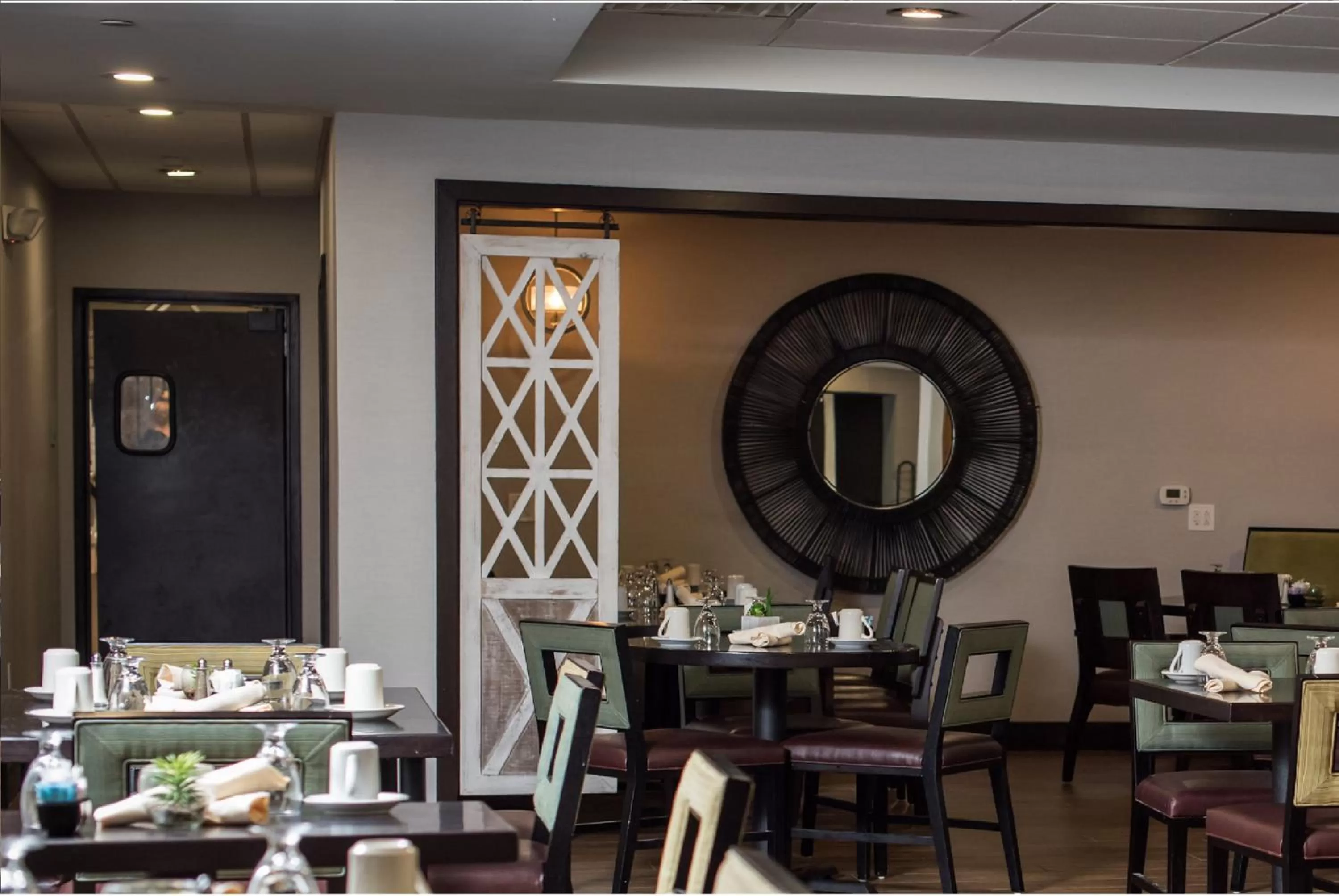 Restaurant/places to eat in Holiday Inn Harrisburg East by IHG