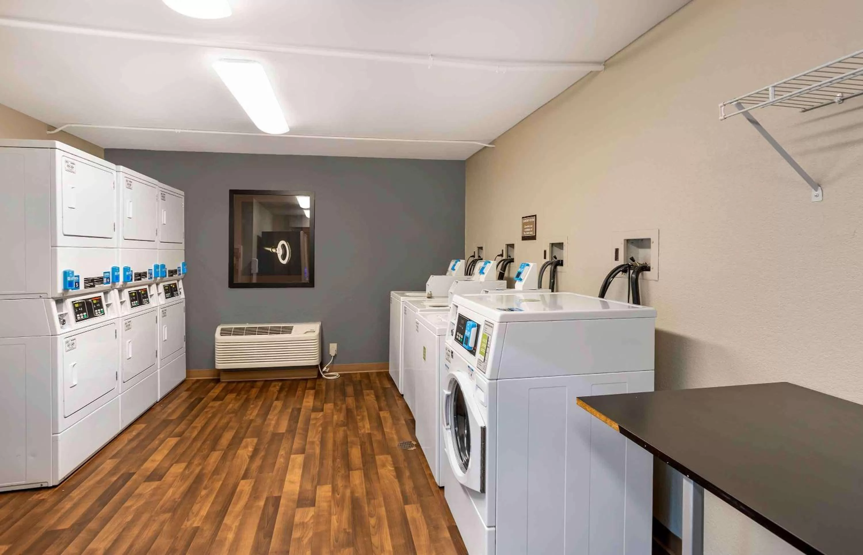 Property building in Suburban Studios Exton - Philadelphia Great Valley