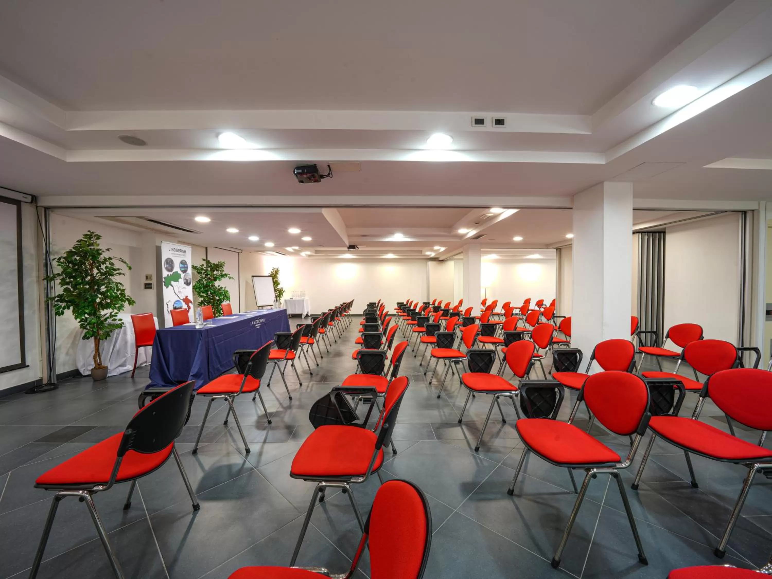 La Meridiana Bleisure Hotel