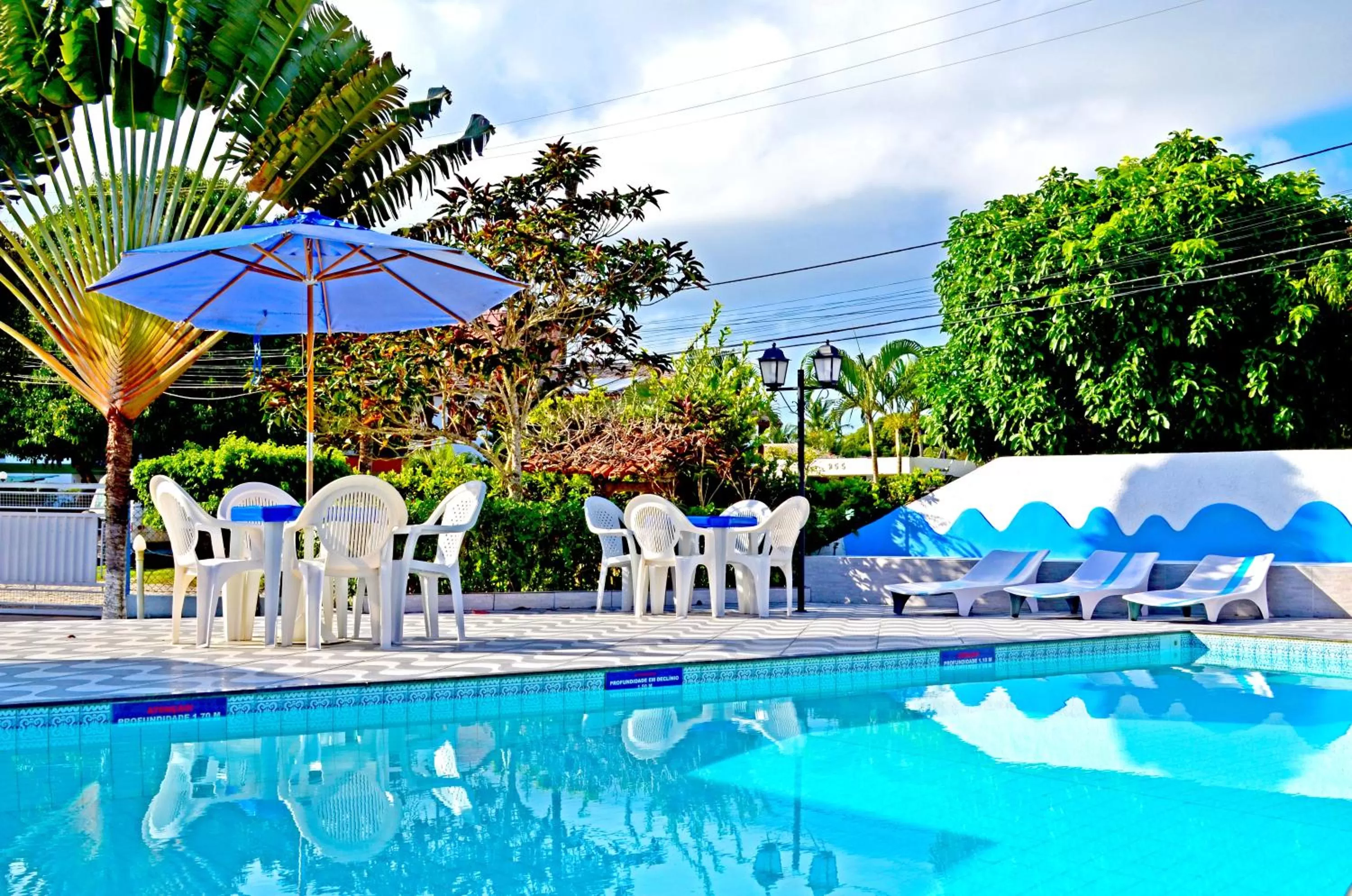 Swimming pool in Hotel Porto das Ancoras